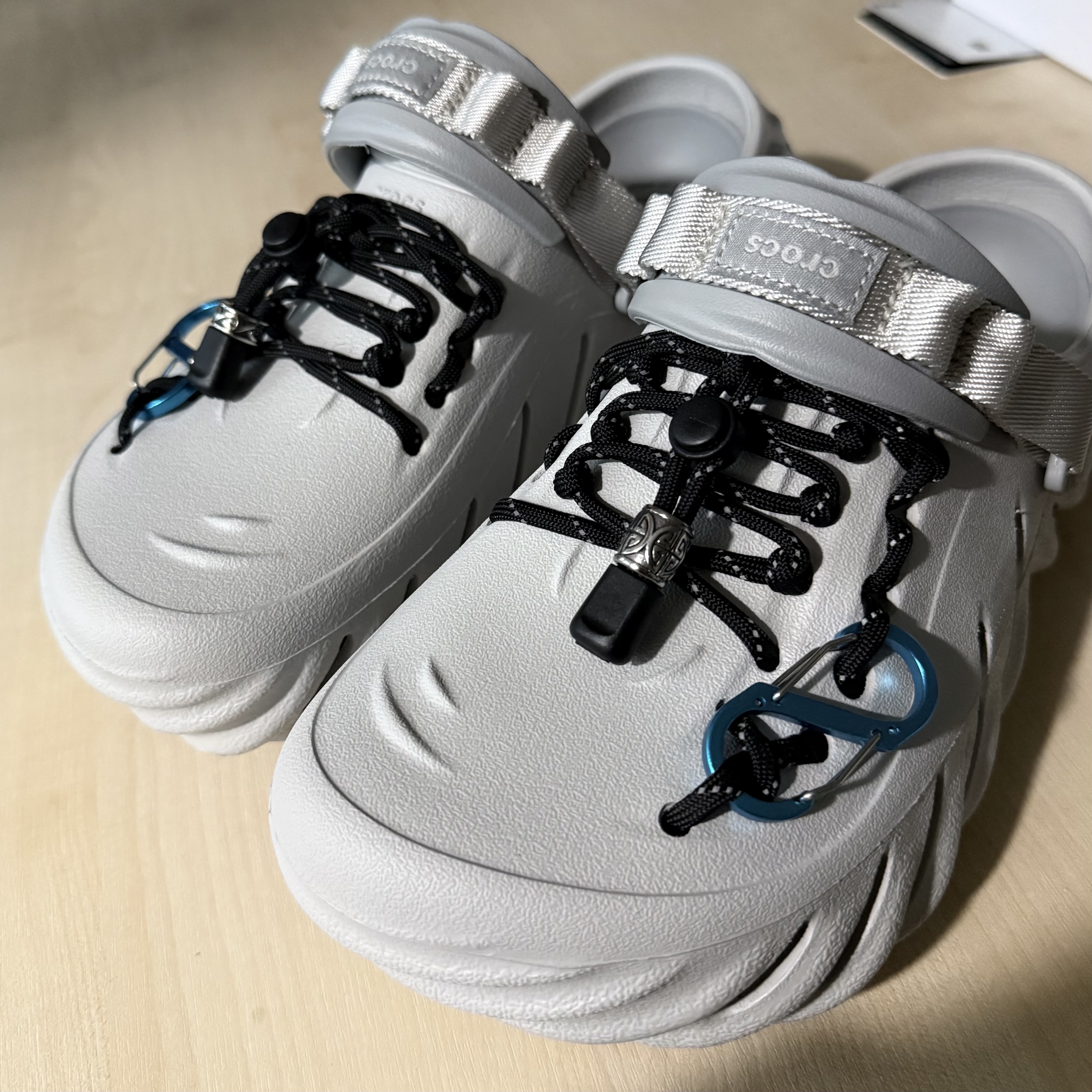 Crocs Echo Clog Atmosphere 착용 스타일