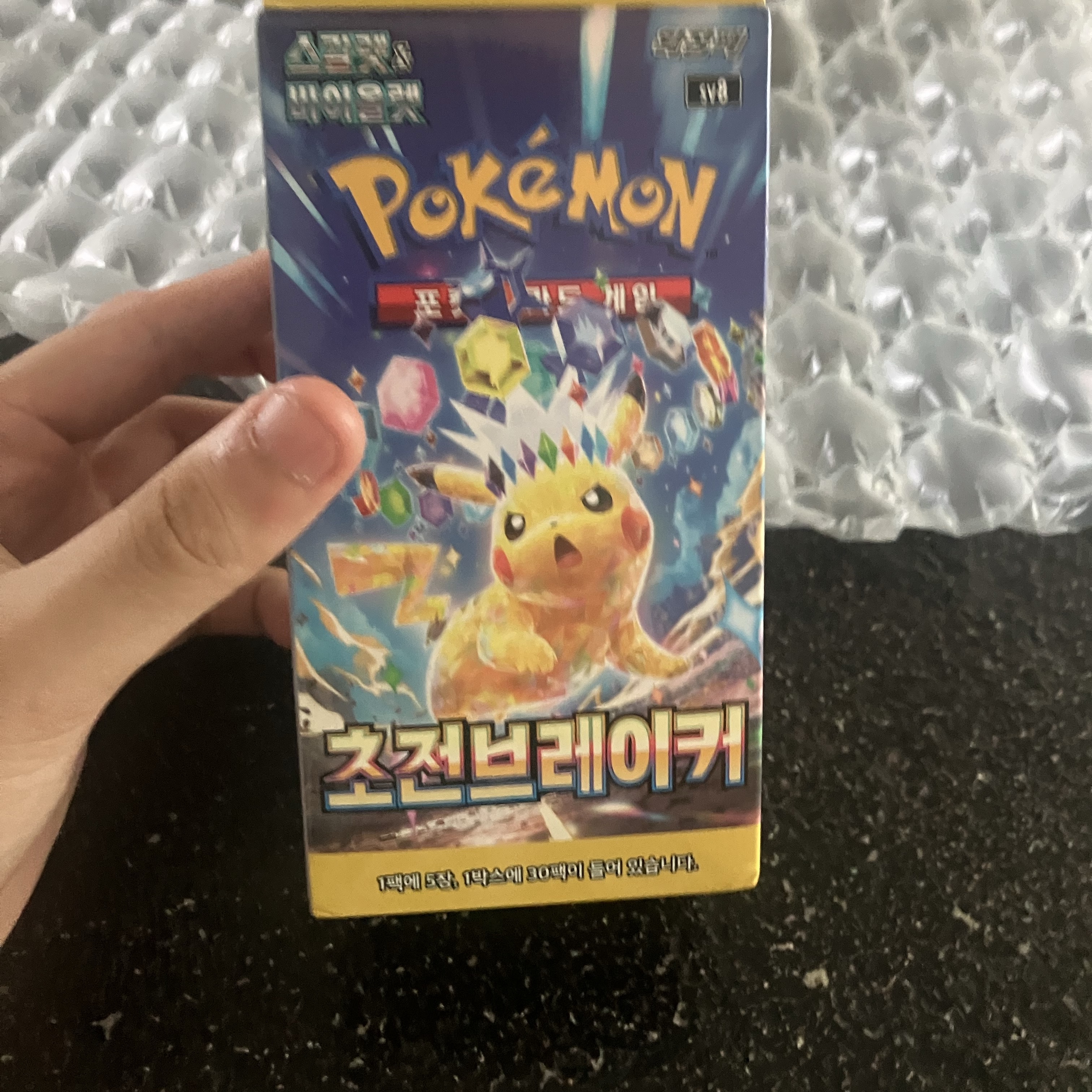 Pokemon TCG Scarlet & Violet Expansion Pack Surging Sparks Box (Pack of 30) 착용 스타일