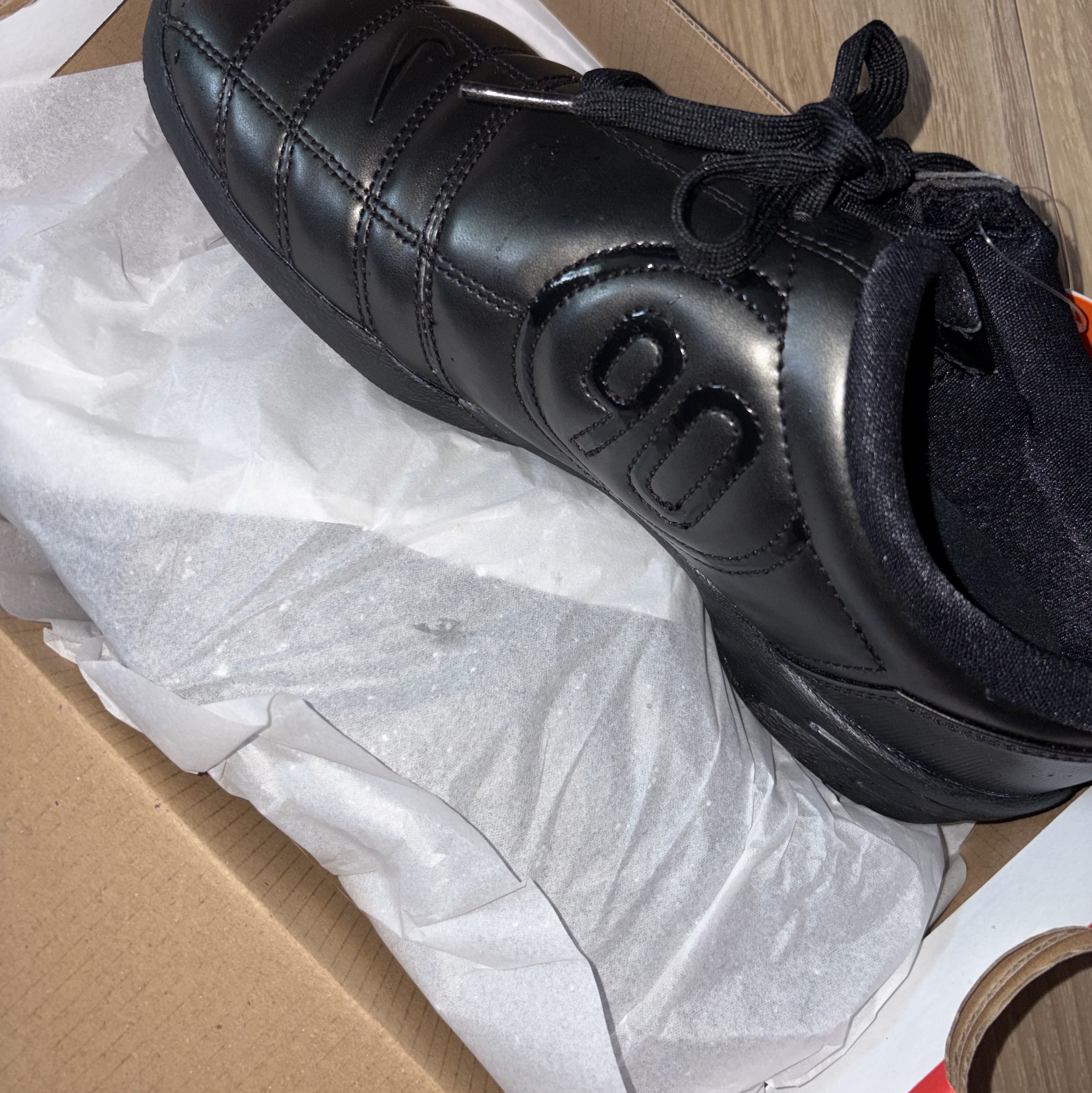 (W) Nike Total 90 Black Anthracite 착용 스타일