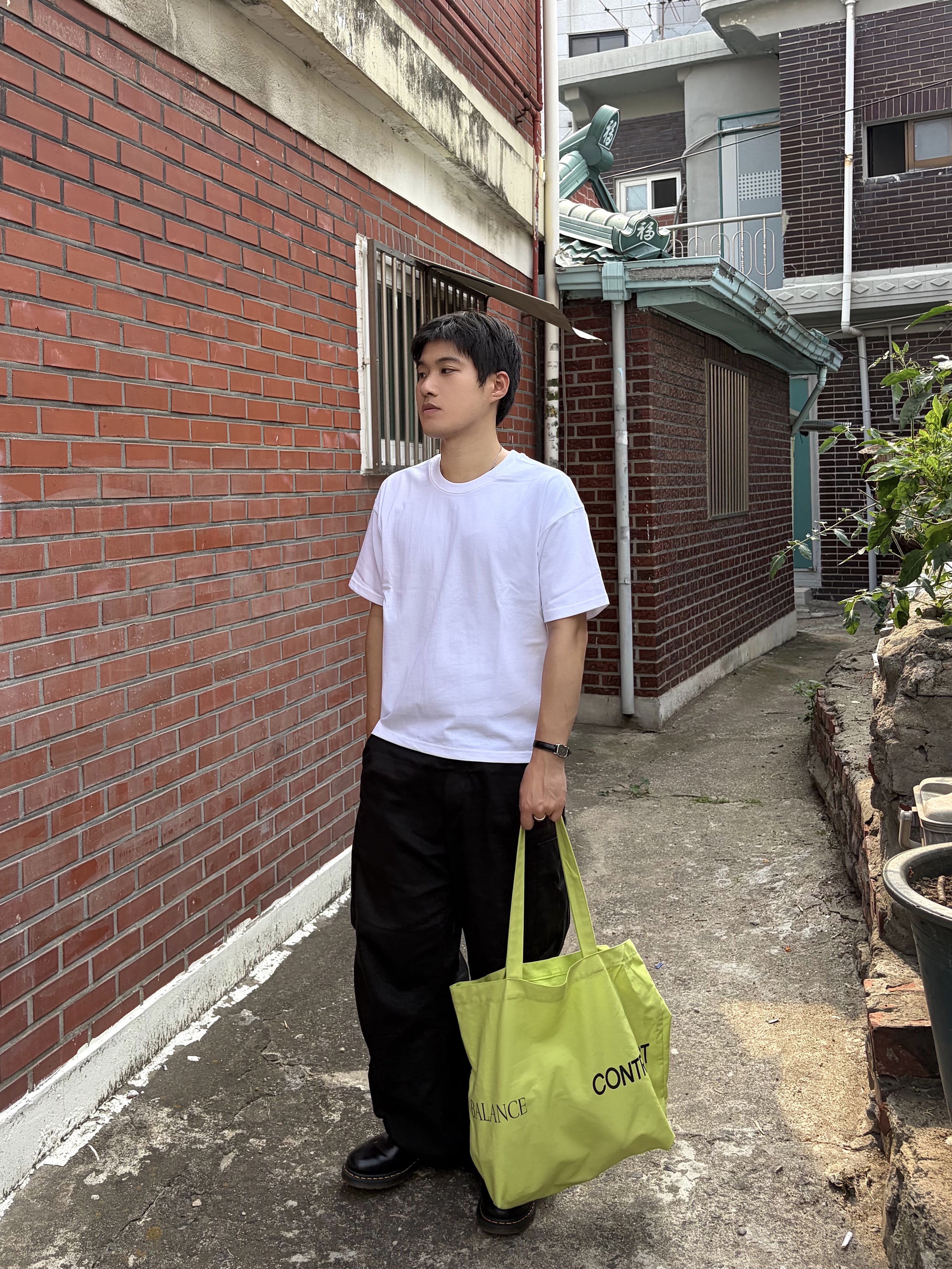 Hatchingroom Zip Cargo Work Pants Black, noun Easeful Tote Bag Lime 착용 스타일 - 2