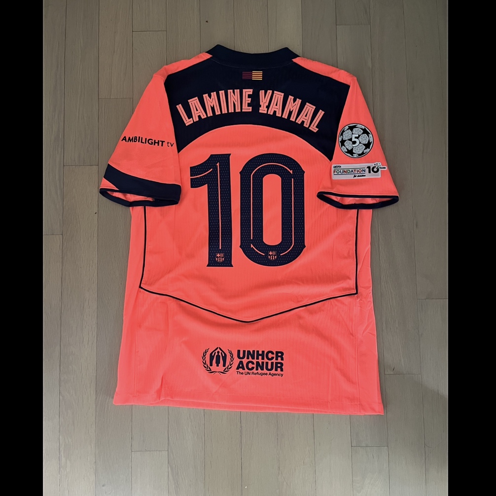 Nike England 2024/25 Dri-Fit ADV Match Home Authentic Jersey White Blue Void (Non Marking Ver.), Nike Korea 2023/24 Dri-Fit Stadium Home Replica Jersey Black Global Red - Asia (Non Marking Ver.) 착용 스타일 - 5