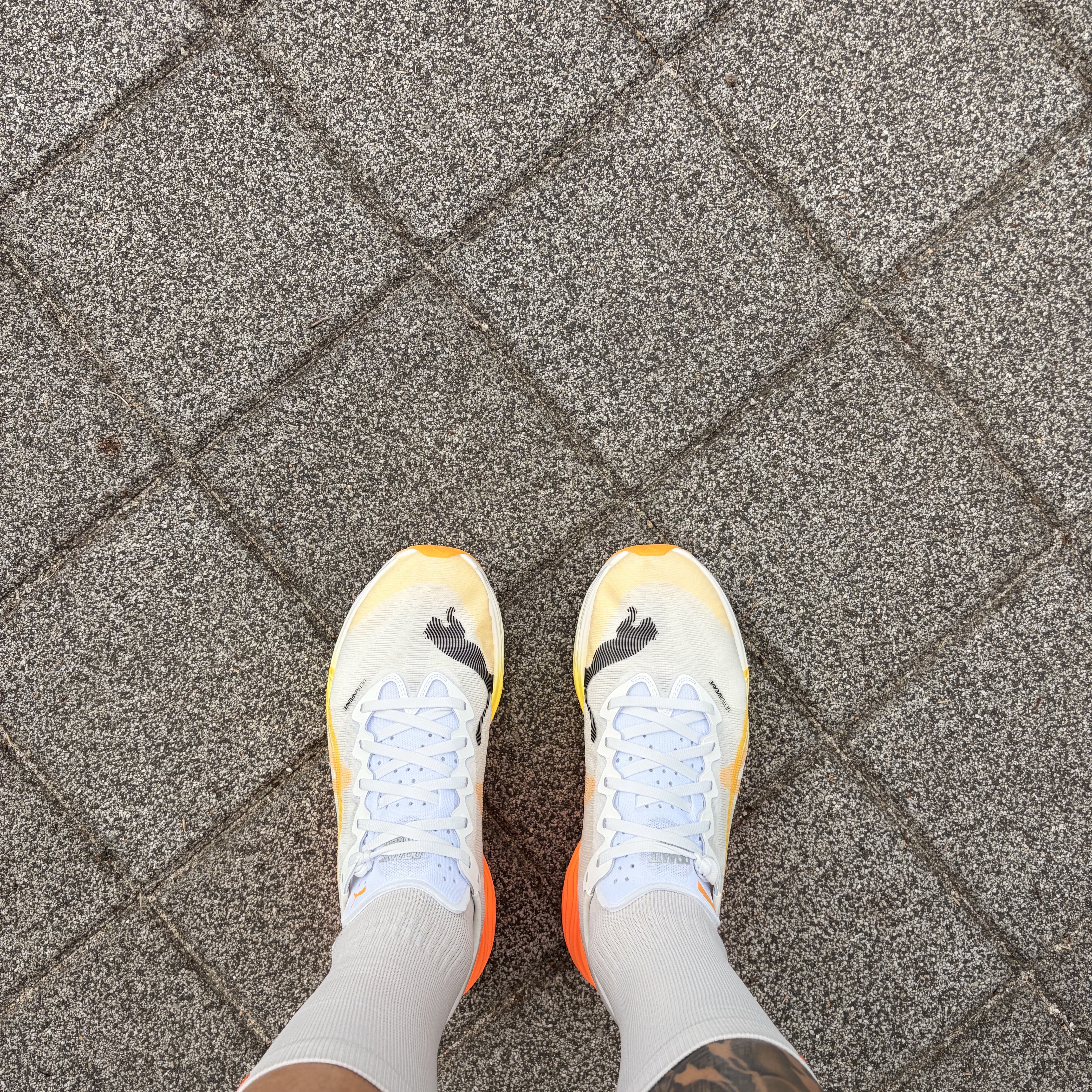 Puma Deviate Nitro Elite 3 White Sun Stream 착용 스타일 - 2