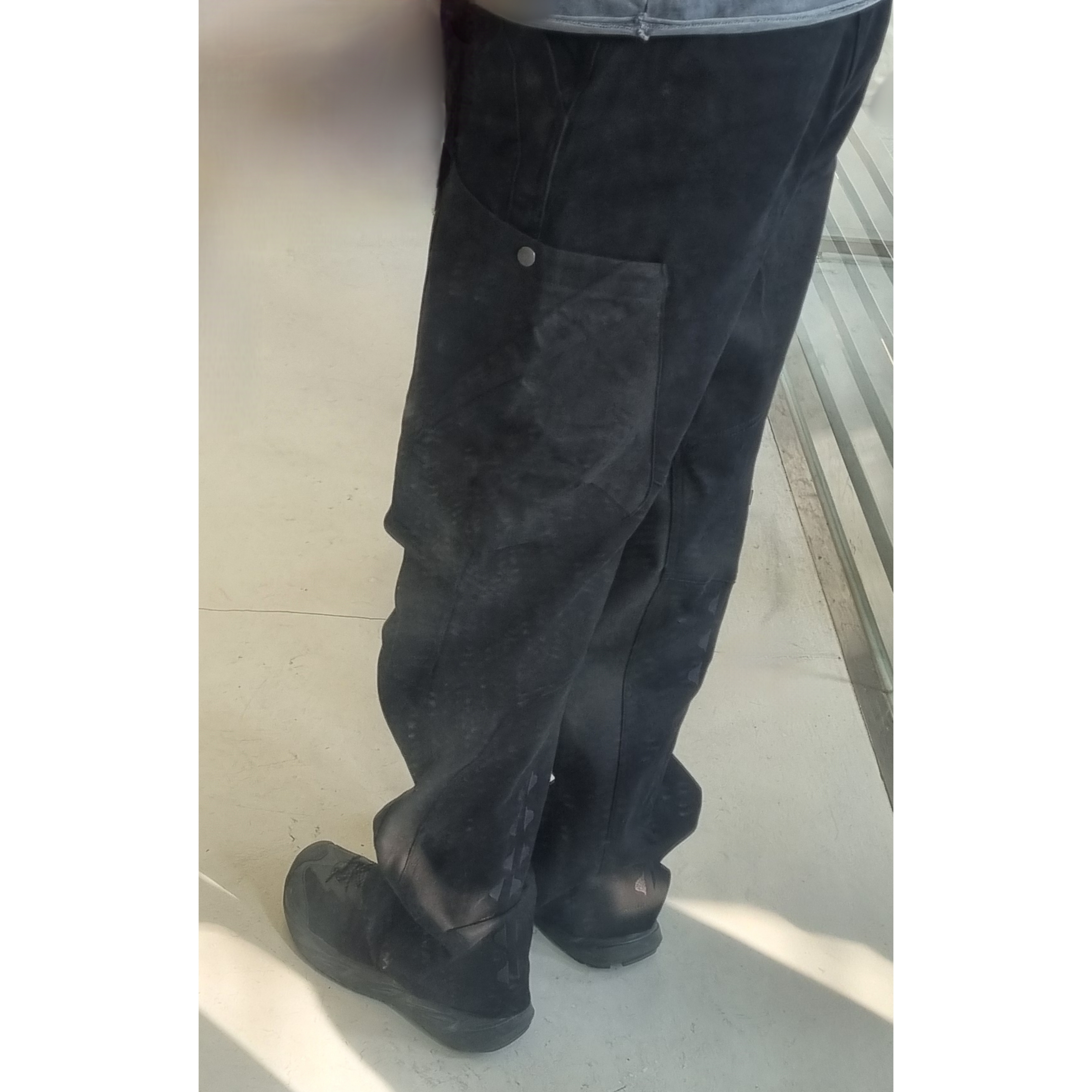 Hoka Hopara 2 Black, Casio G-Shock DW-5600UBB-1DR 착용 스타일 - 4