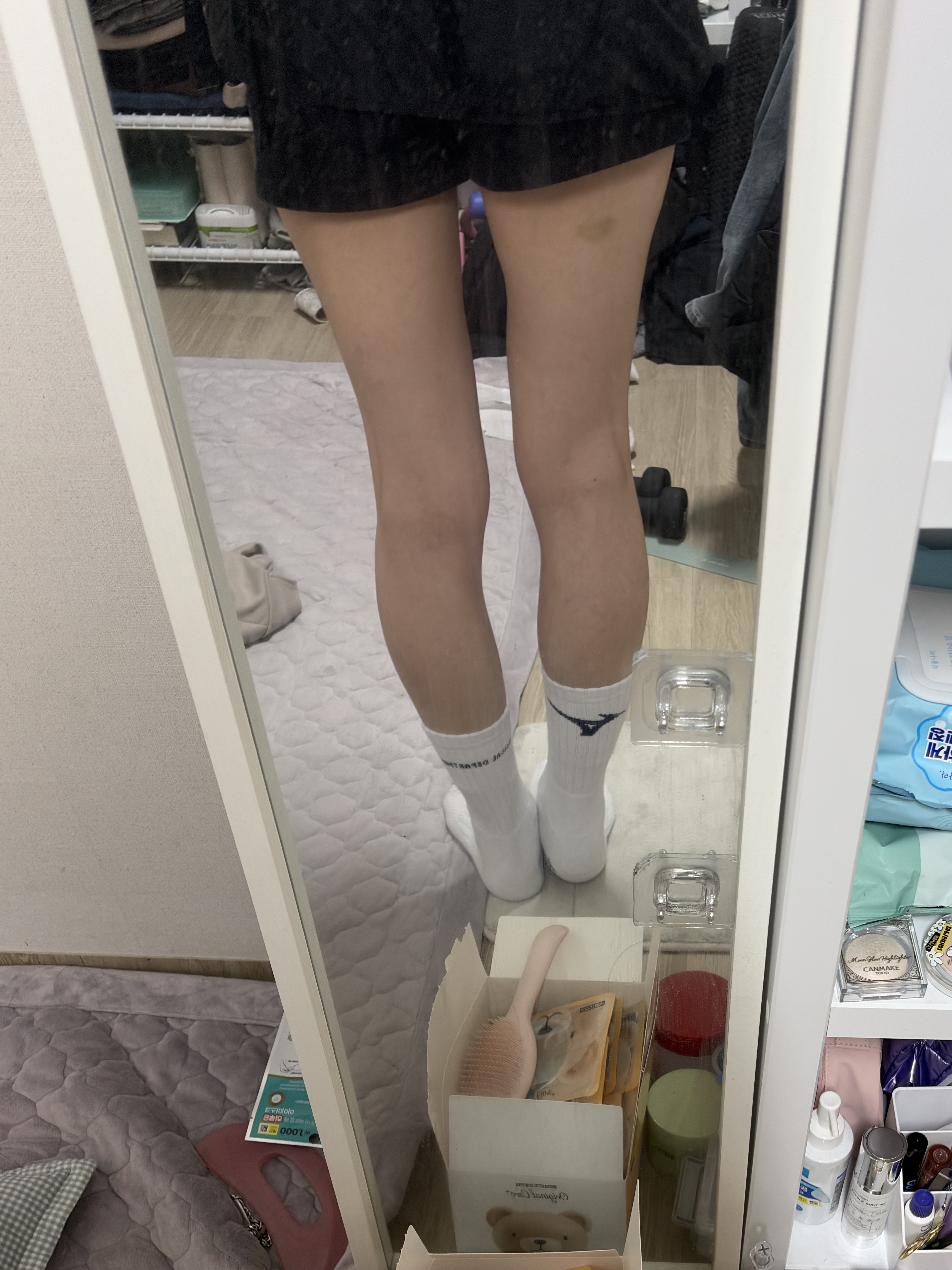 [Phyps Dept X Mizuno] [2PACK] Logo Socks White/Black, Nike Stride Repel UV Running Jacket Black - Asia 착용 스타일 - 3