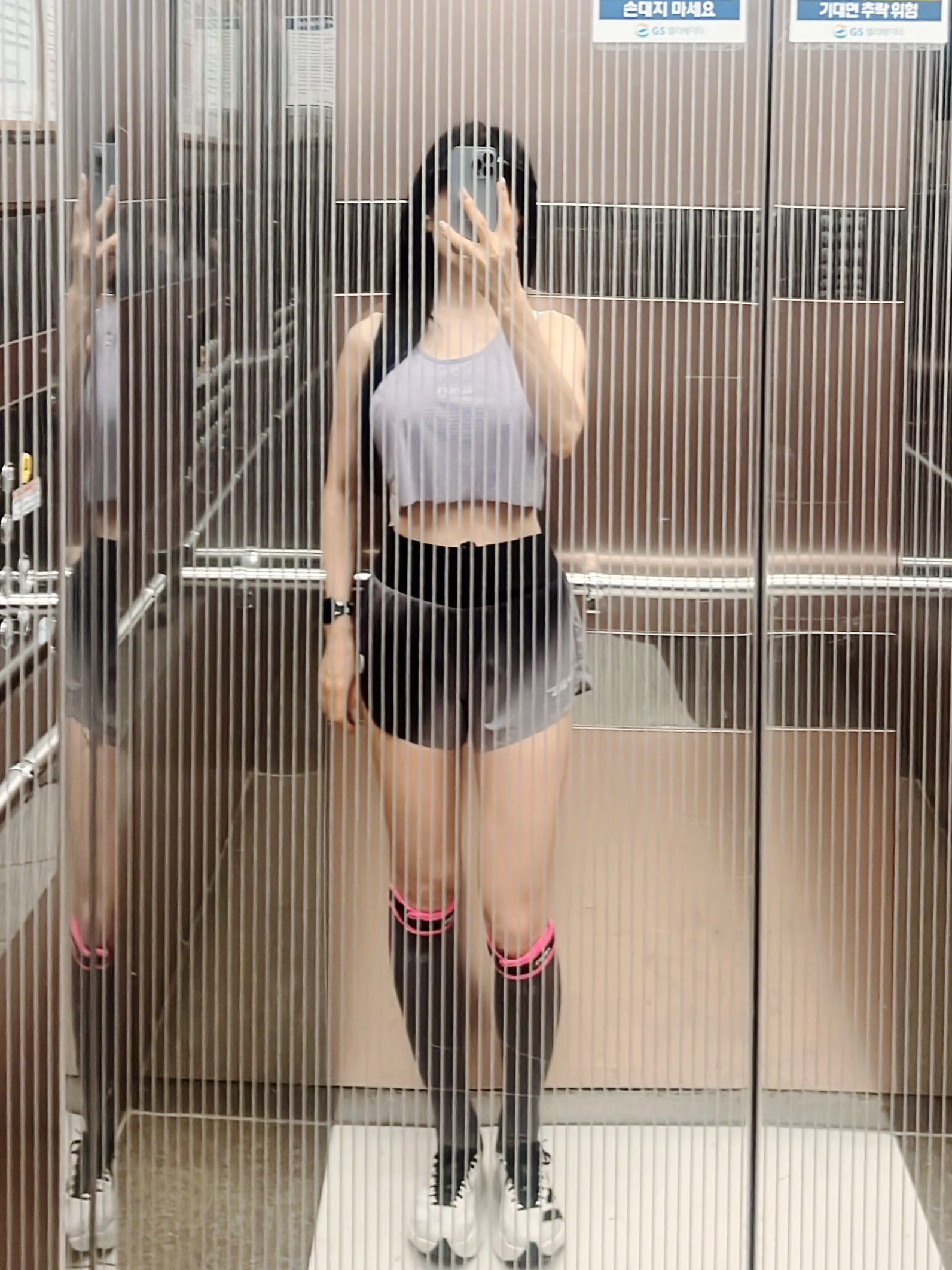 Atlas COLLECTIF Aeria Ultra WMNS Race Shorts BK, Satisfy Space‑O Singlet Dusk 착용 스타일 - 2