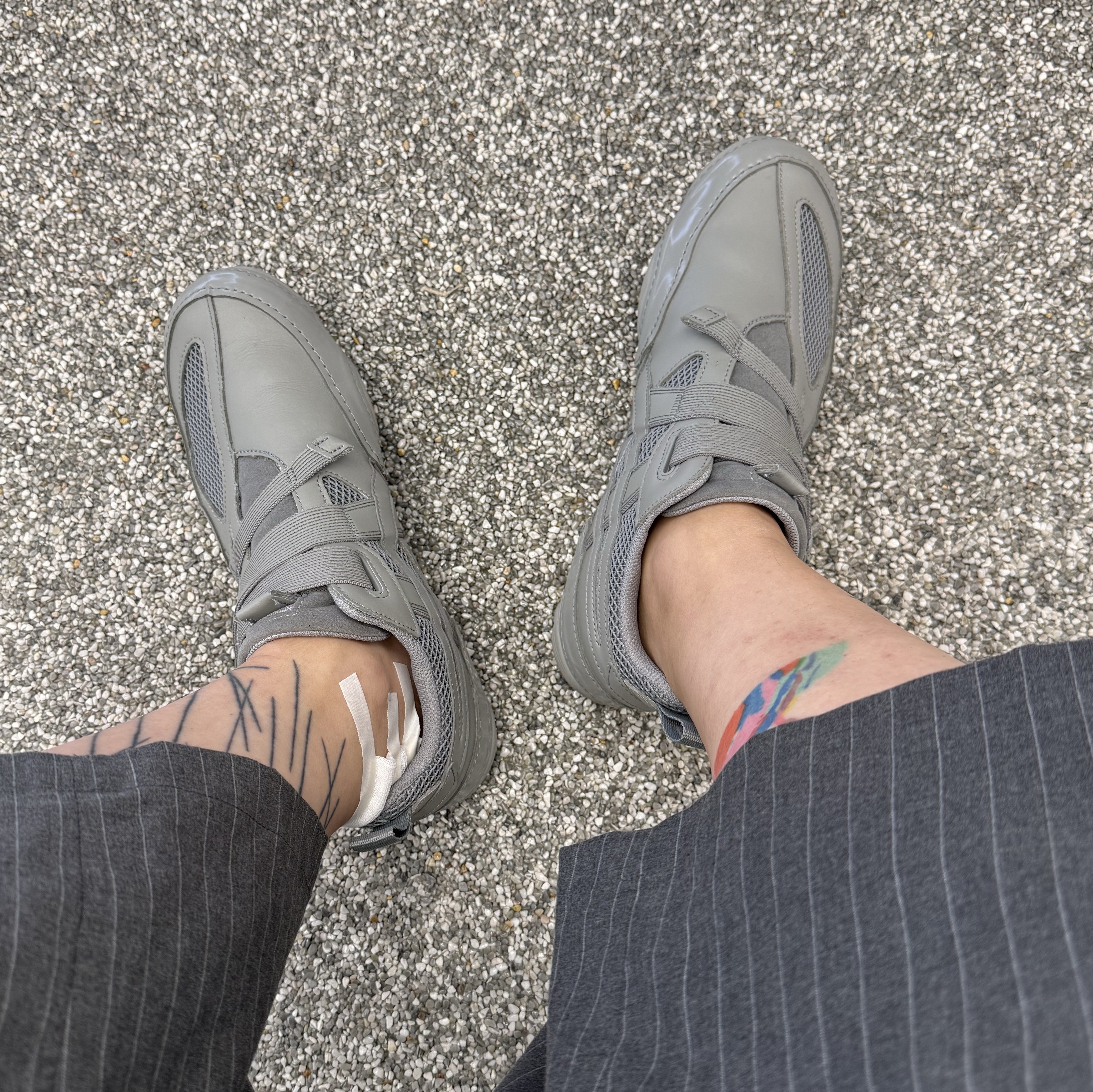 Asics x Issey Miyake Hyper Taping Grey, Double RL Garment Dyeing Twill Ball Cap Red 착용 스타일 - 3