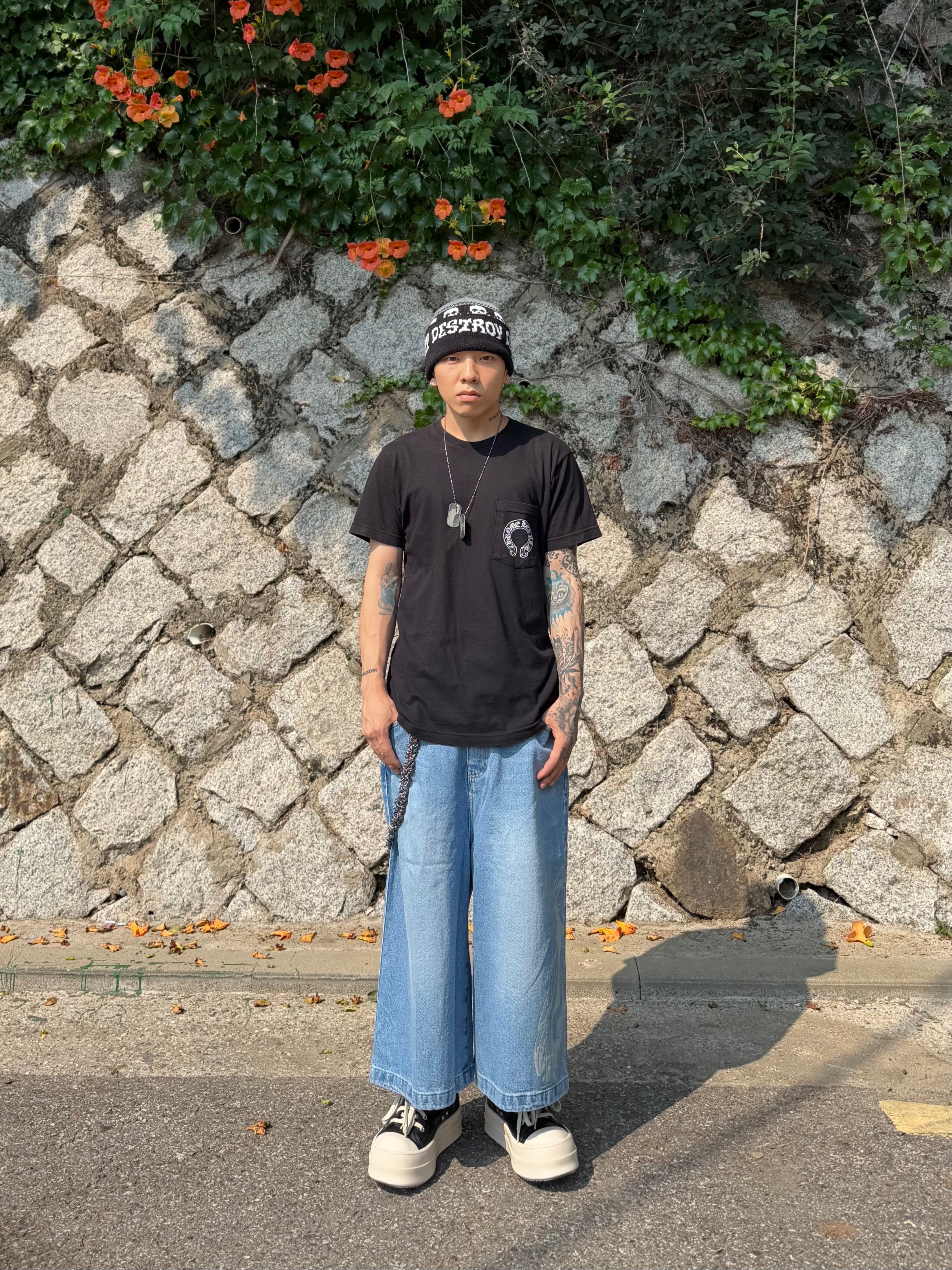Rick Owens Mega Bumper Sneakers Black Milk 착용 스타일 - 4