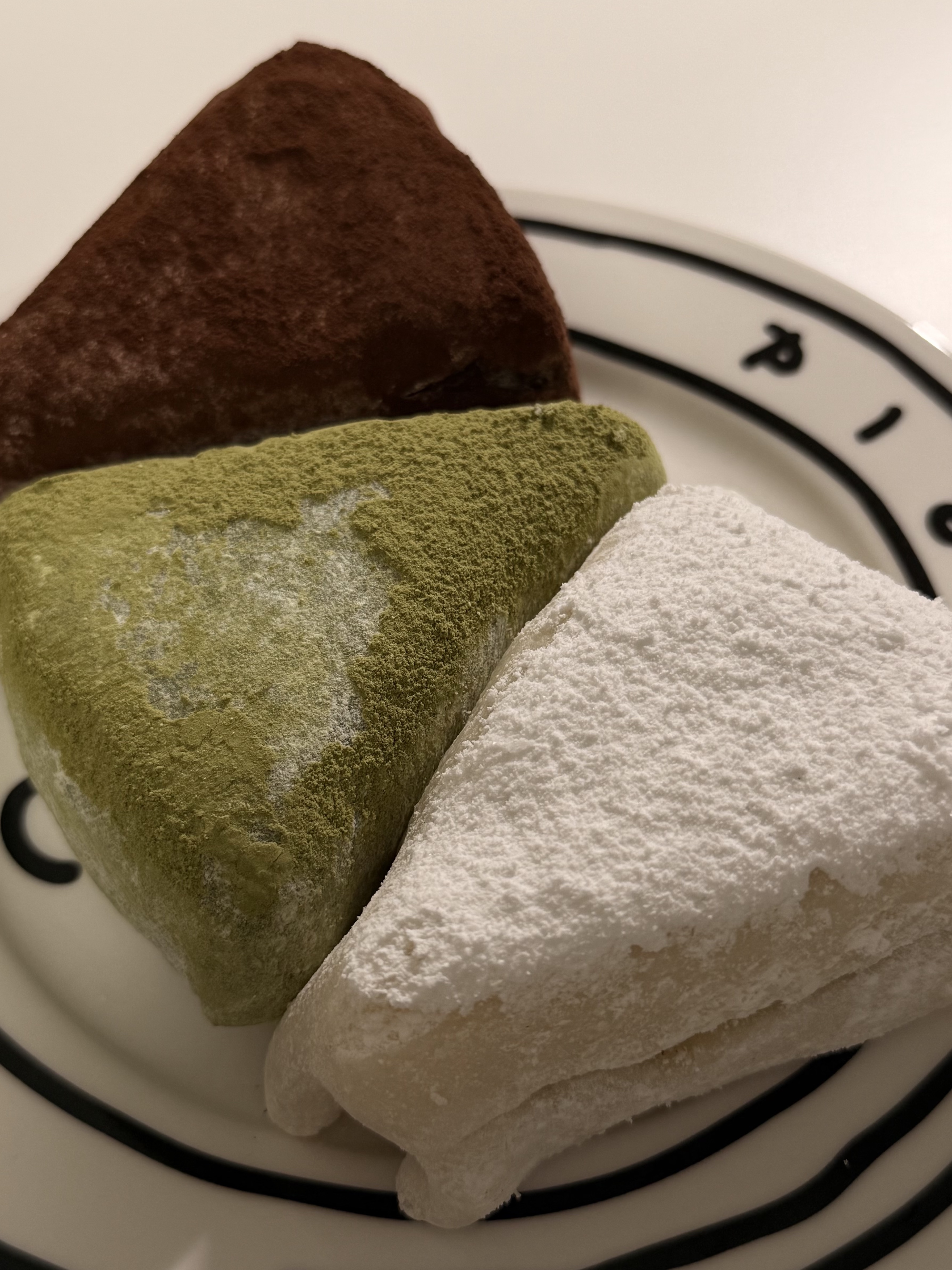 [KREAM 단독] What A Bread Mochi Cheesecake 착용 스타일 - 5