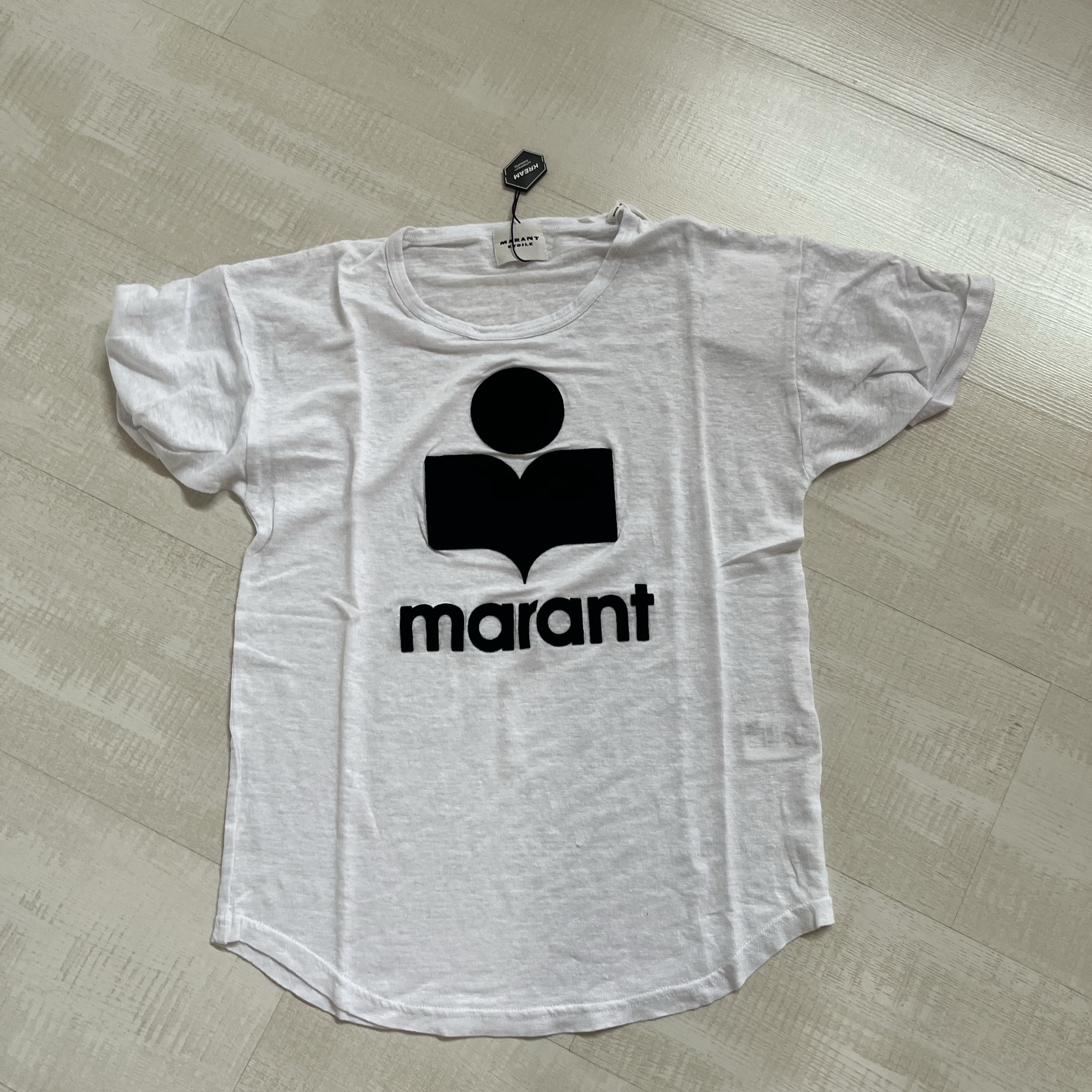 (W) Isabel Marant Koldi Logo T-Shirt White Black 착용 스타일