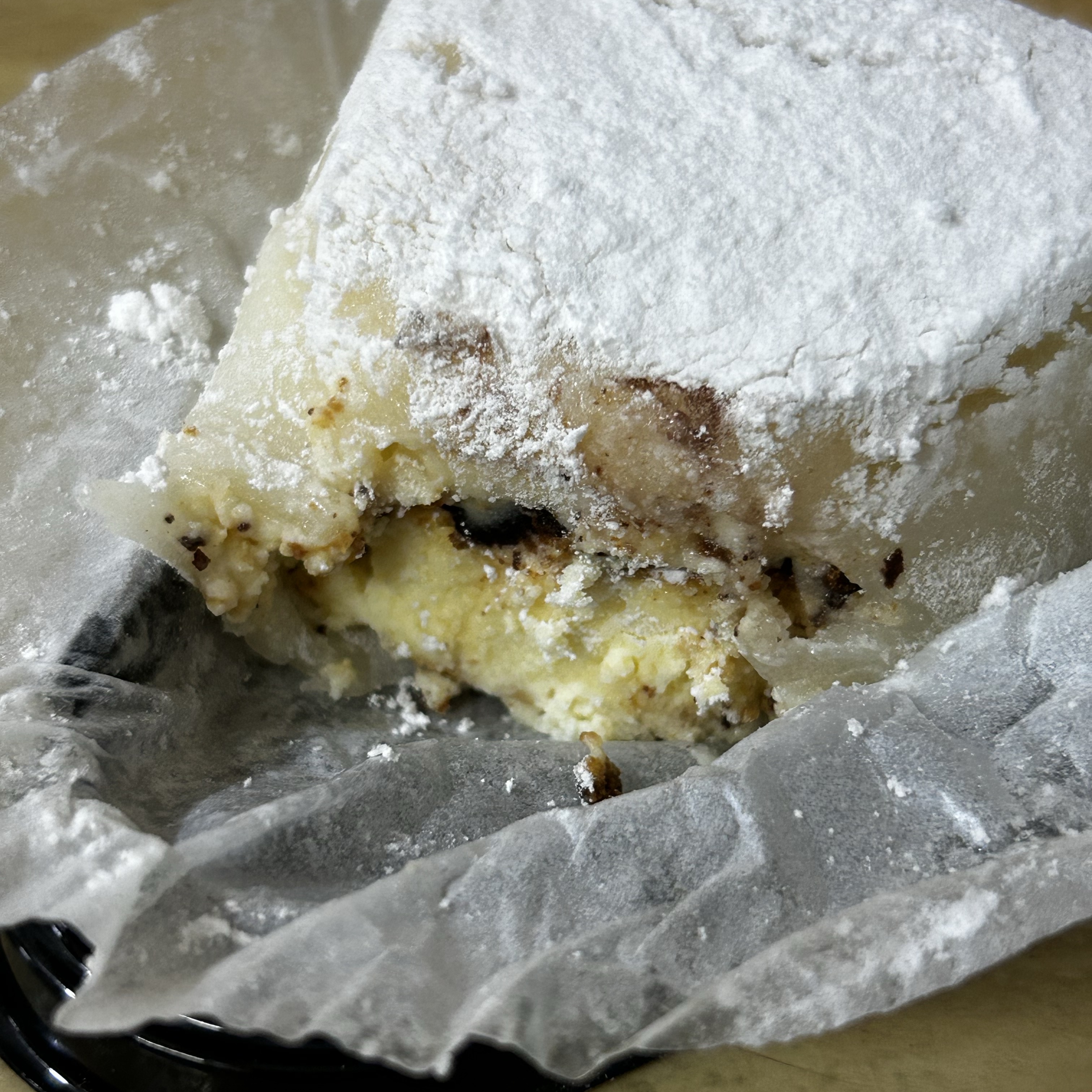 [KREAM 단독] What A Bread Mochi Cheesecake 착용 스타일 - 7