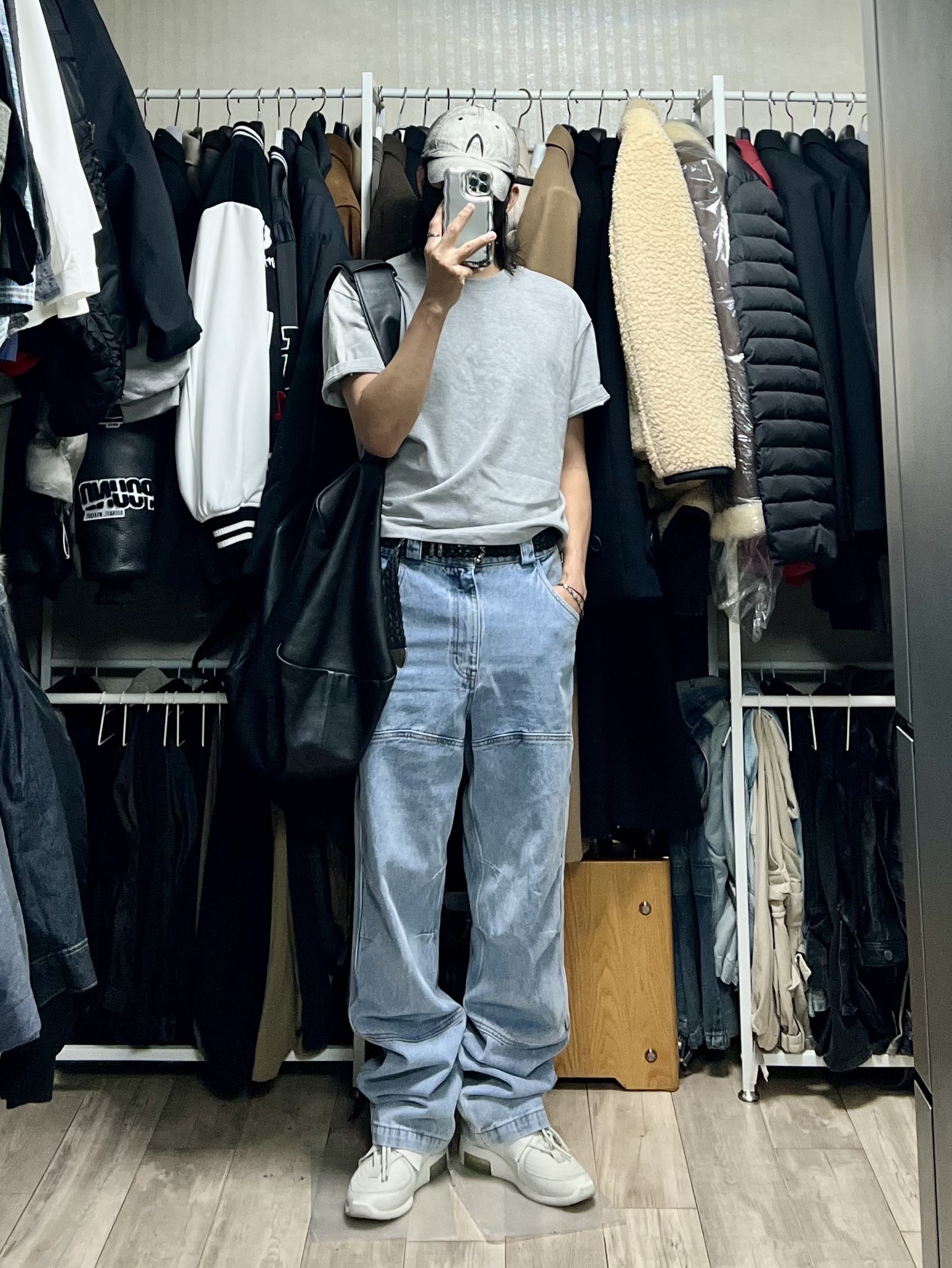 Nike x Fear of God Air Fear of God Raid Light Bone 착용 스타일