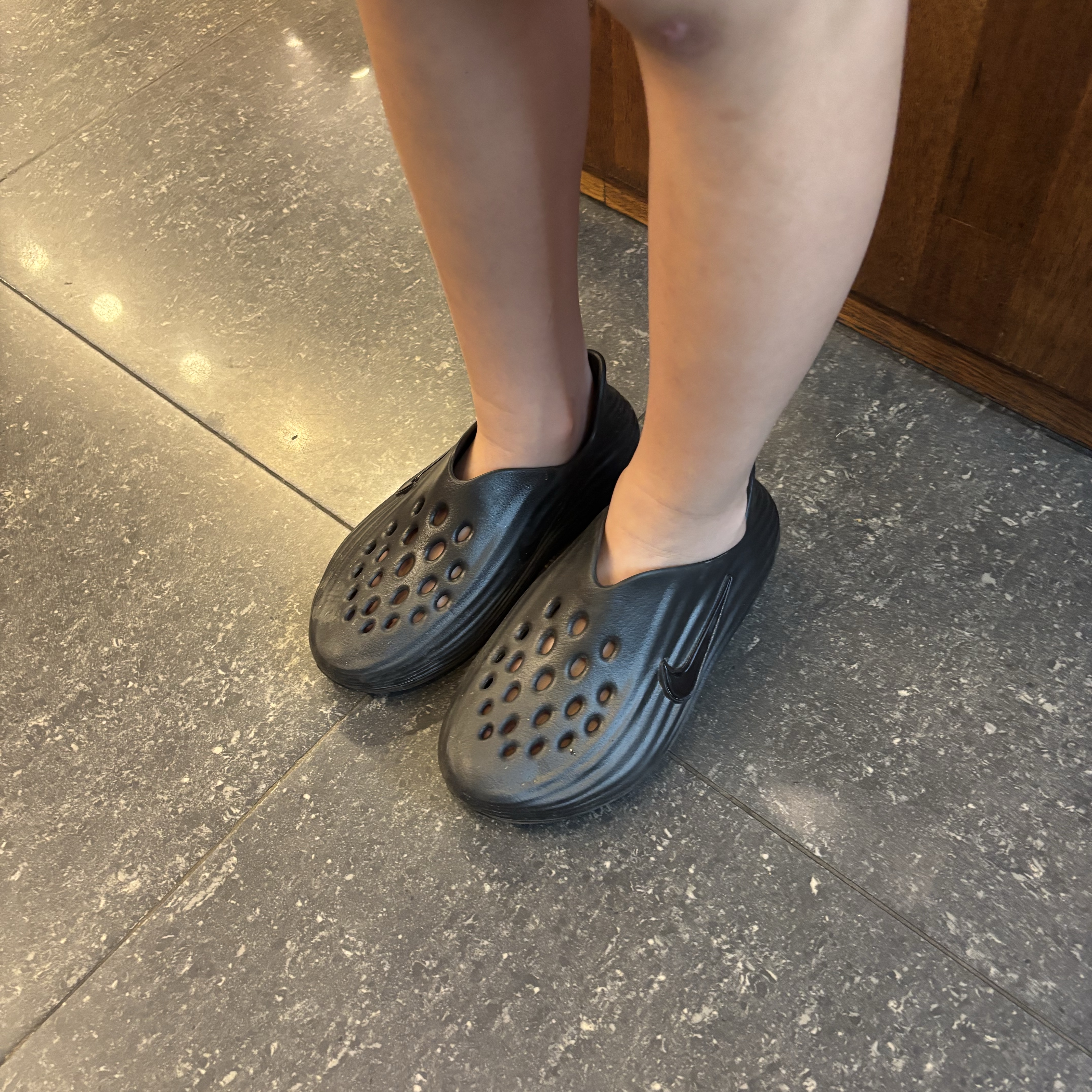 (W) Nike ReactX Rejuven8 Black 착용 스타일
