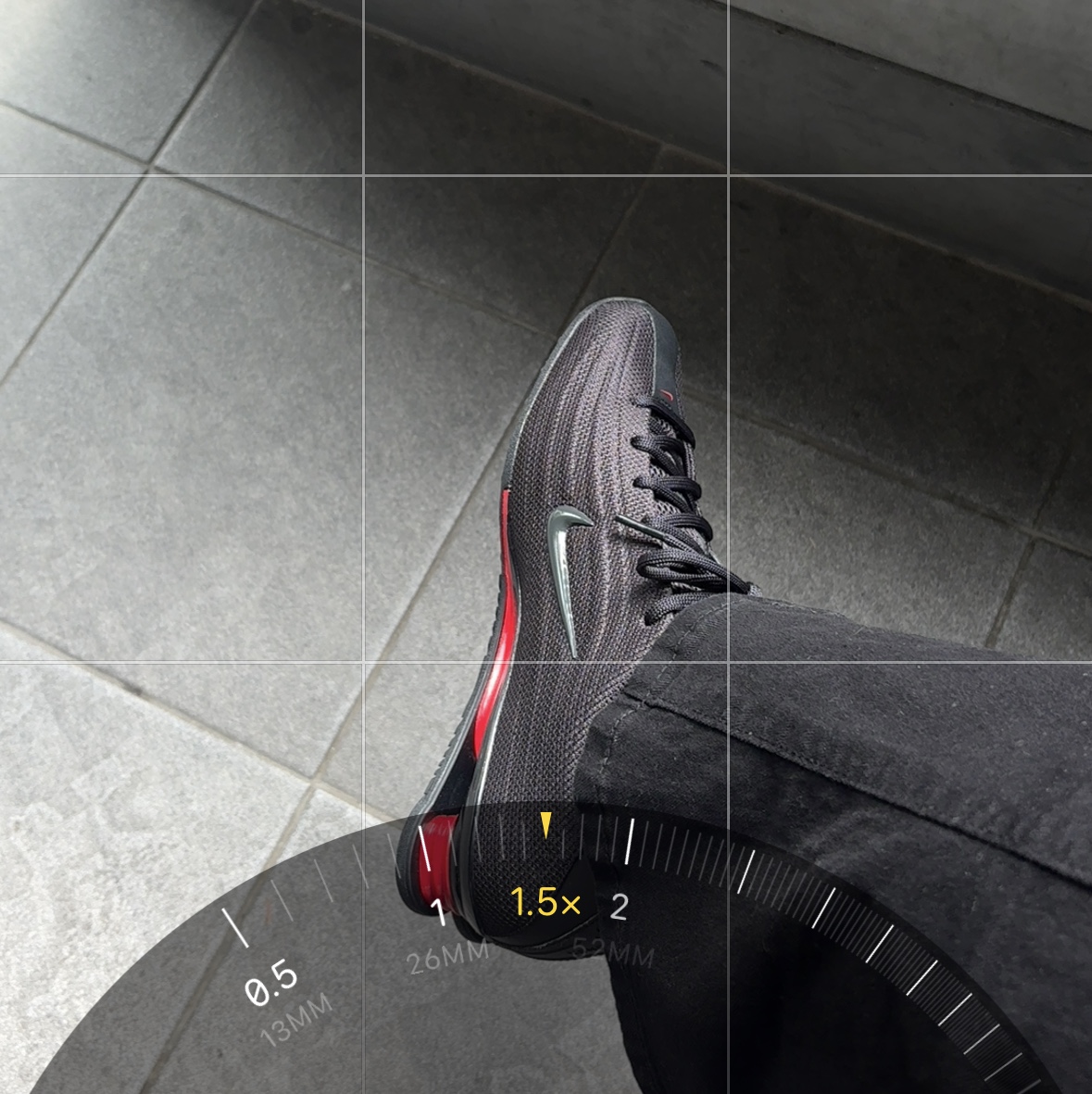 (W) Nike Shox Z Black University Red 착용 스타일 - 1