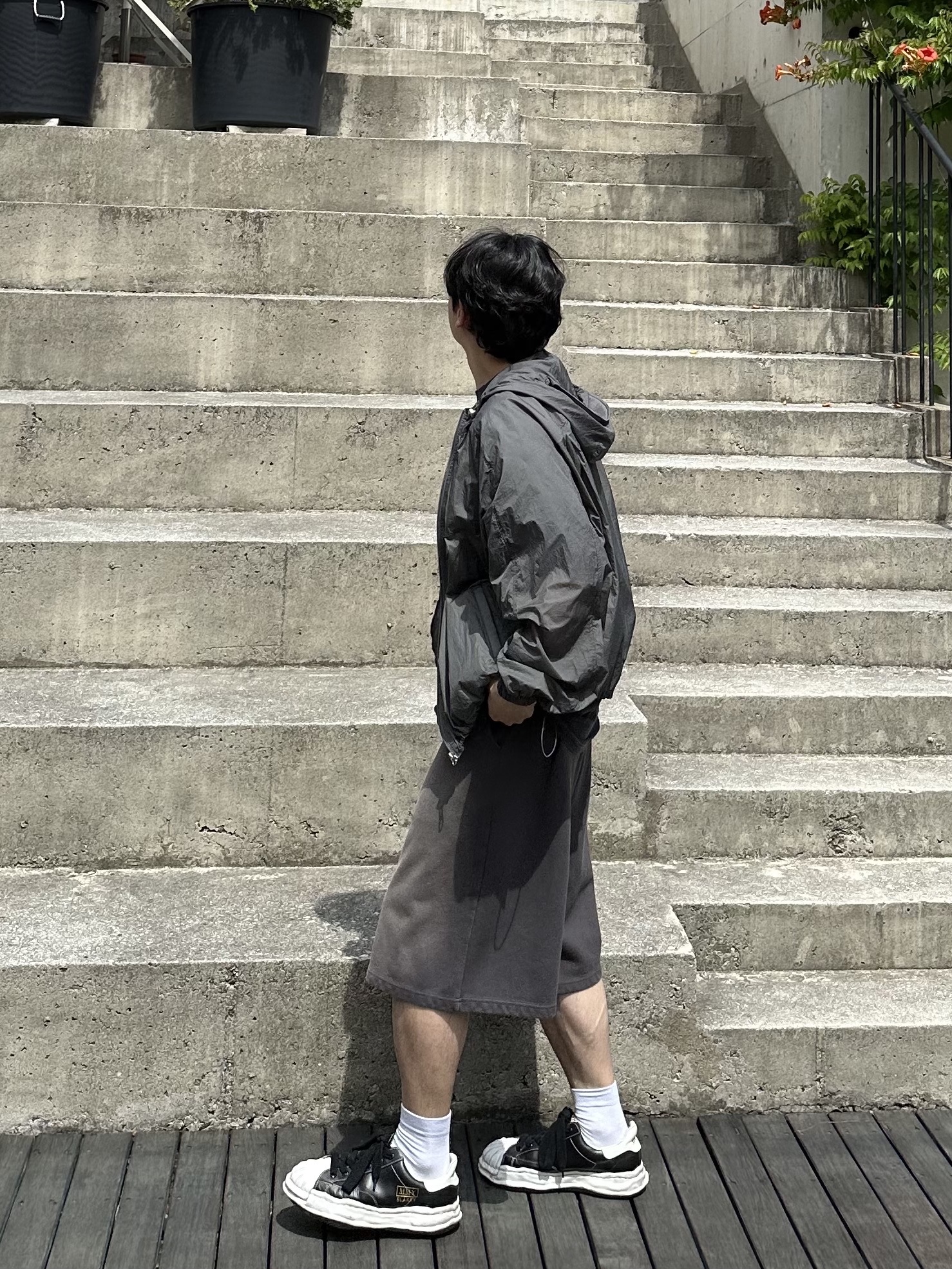 Maison Mihara Yasuhiro Blakey OG Sole Leather Low-top Sneakers Black, Kamien x KOIN SEOUL K Logo Ball Cap Black 착용 스타일 - 7
