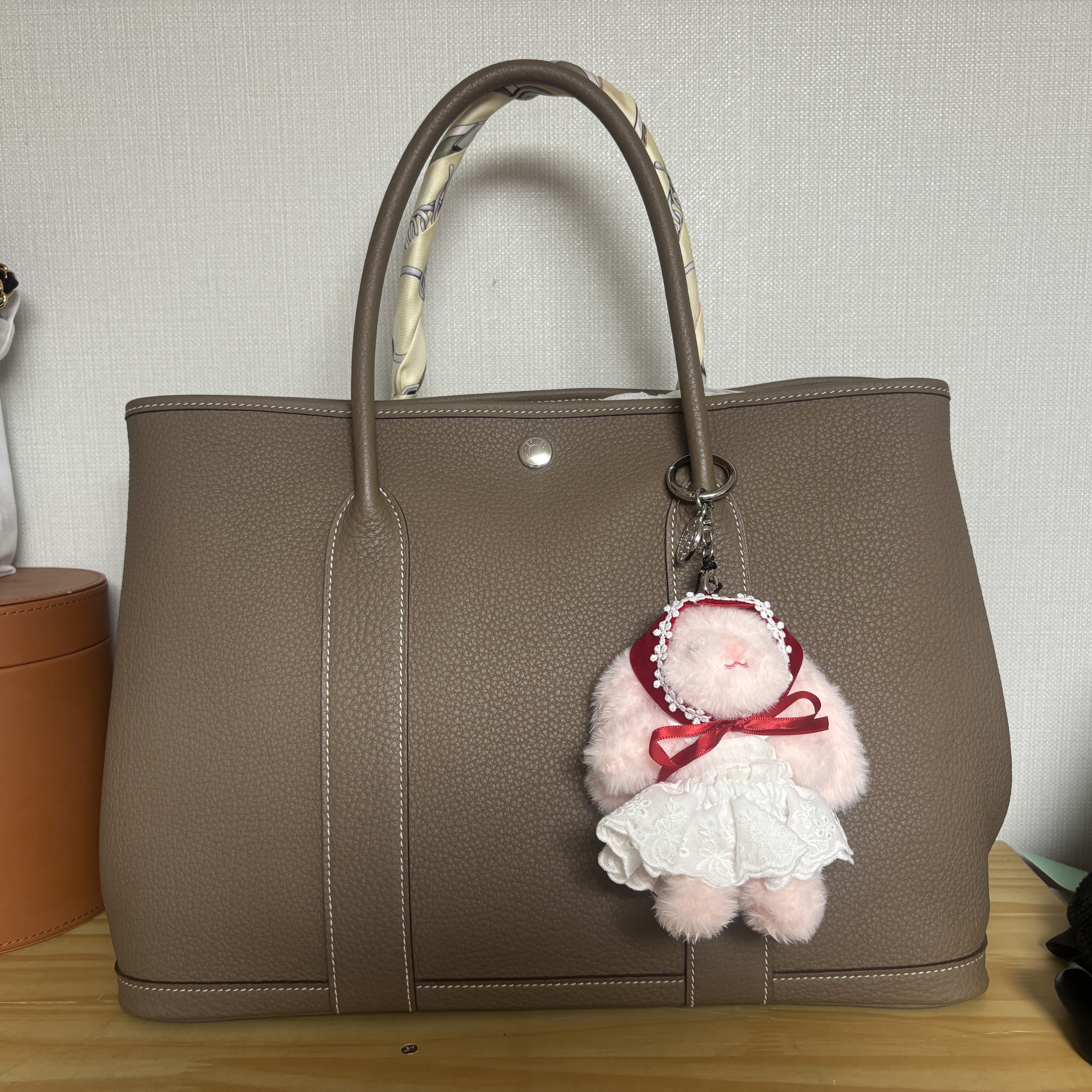 Starbucks Love Bani Shushu Keychain 착용 스타일