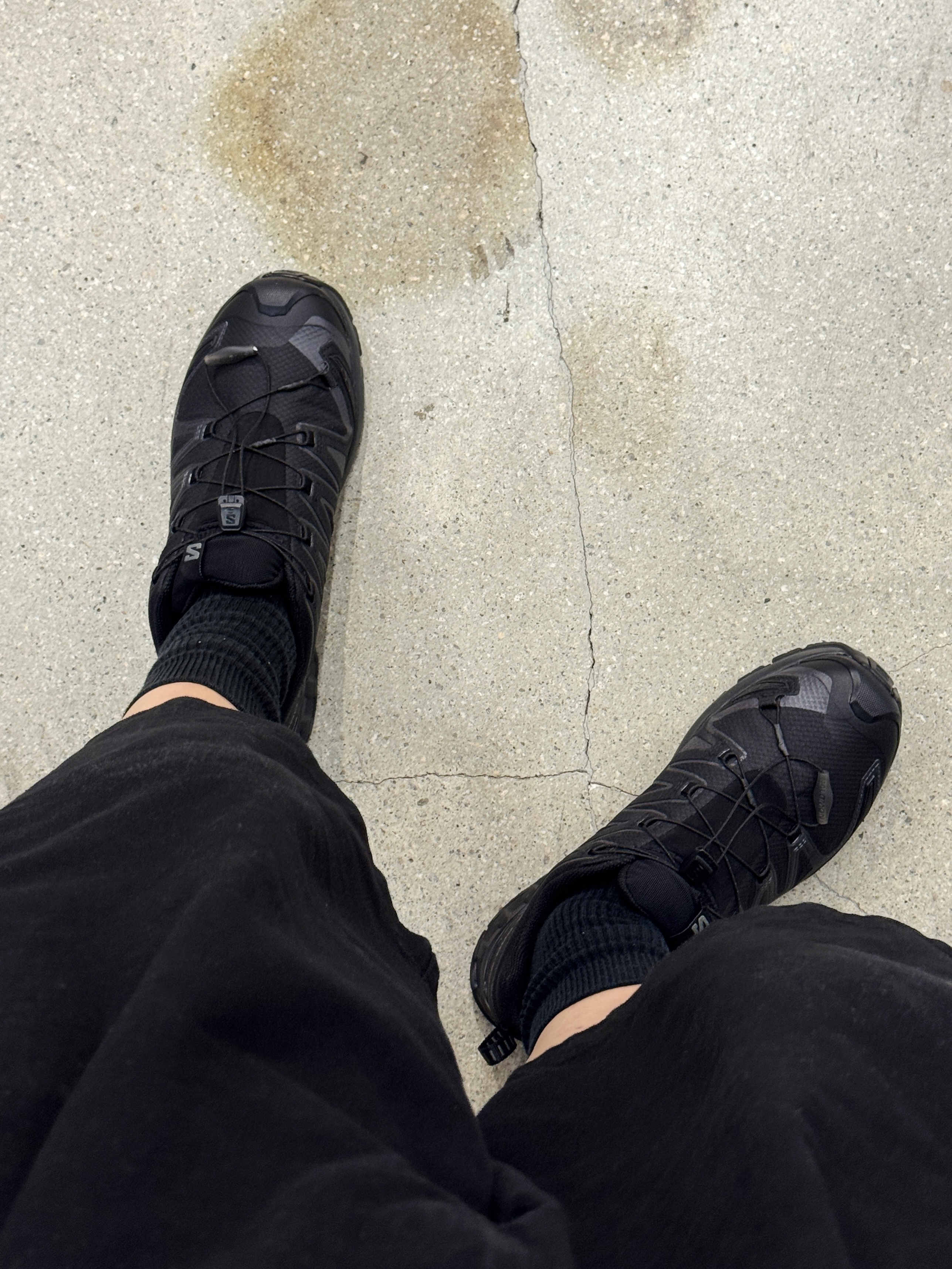 Sansan Gear Capri Pants Black_26SS, Salomon XA Pro 3D V9 Gore-Tex Wide Black Phantom 착용 스타일 - 3