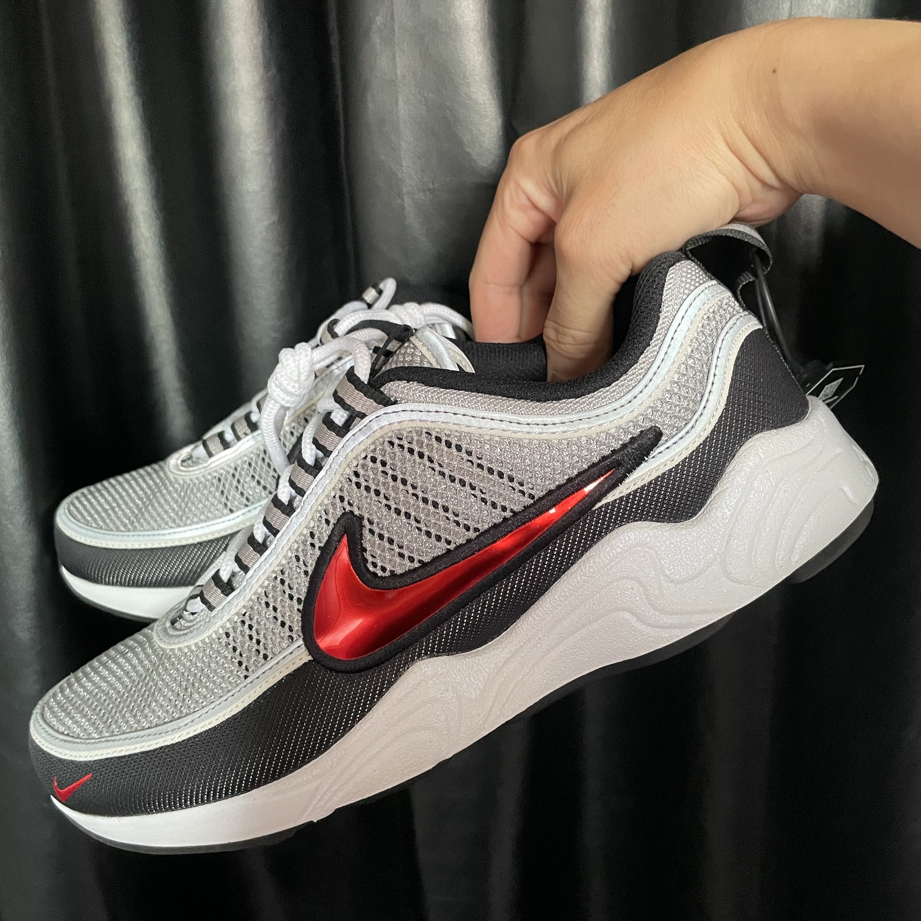 Nike Air Zoom Spiridon Metallic Silver and Sport Red 2024 착용 스타일