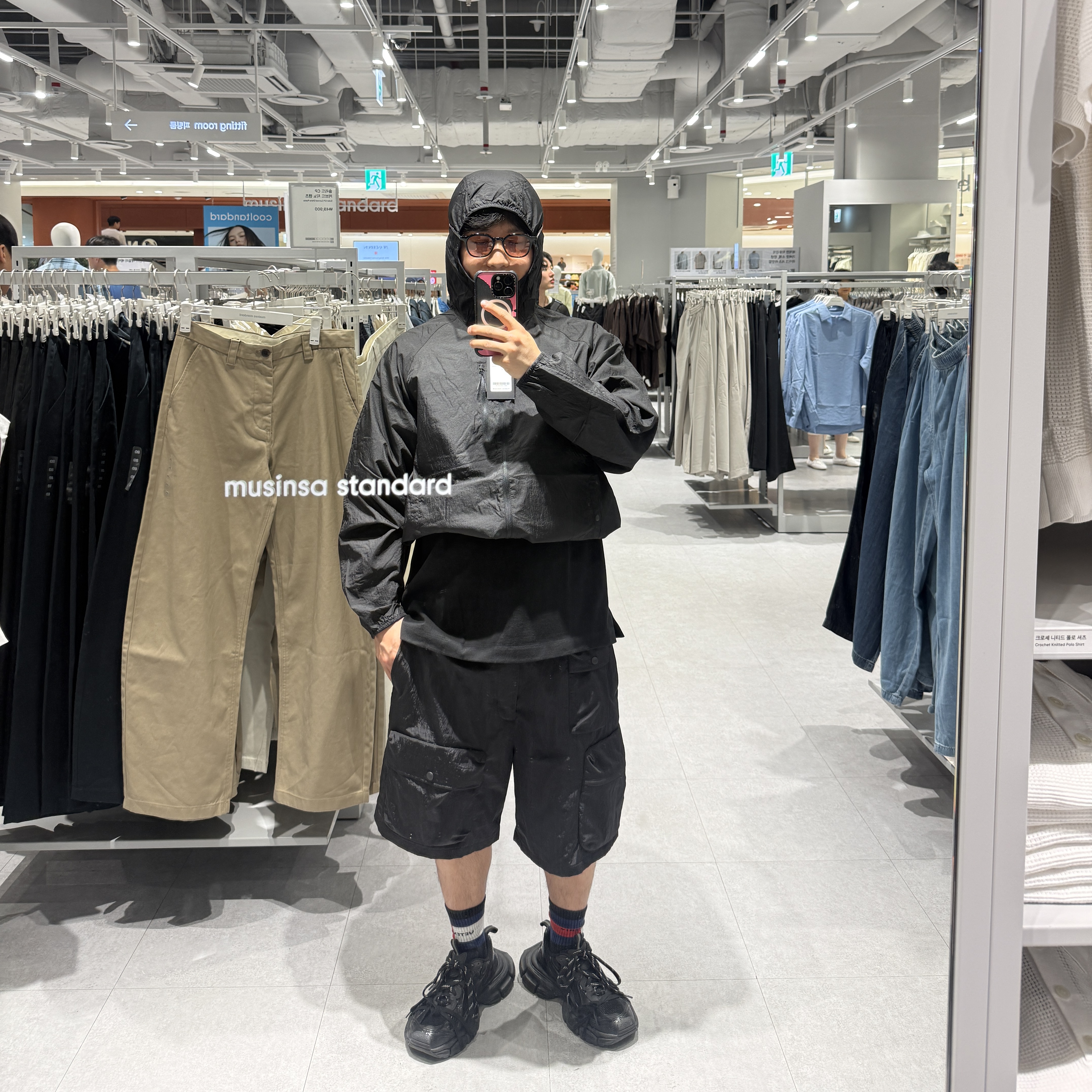 Balenciaga 3XL Sneakers Black 착용 스타일