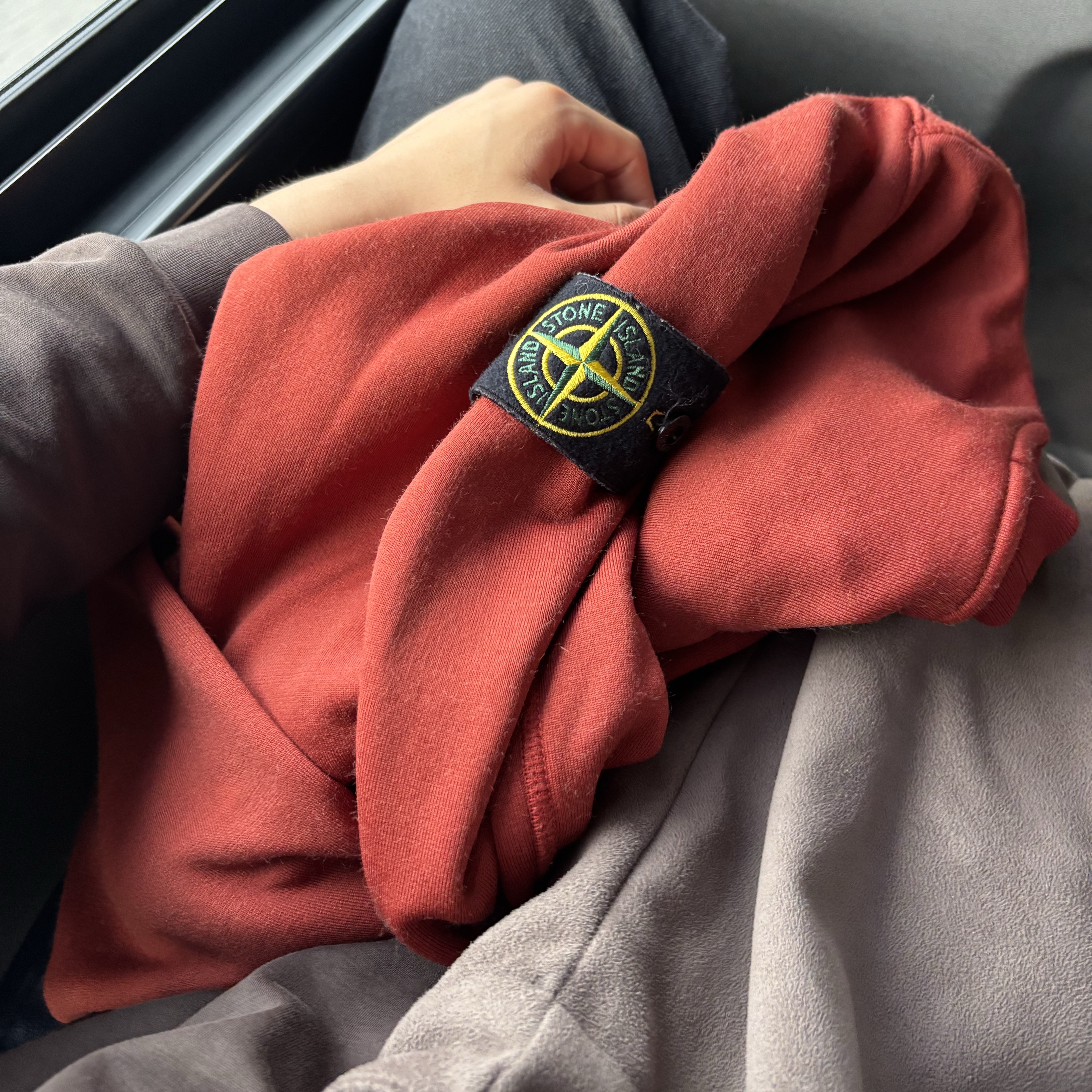 Stone Island 64450 Long Sleeve Crewneck Sweatshirt Brick - 21FW 착용 스타일