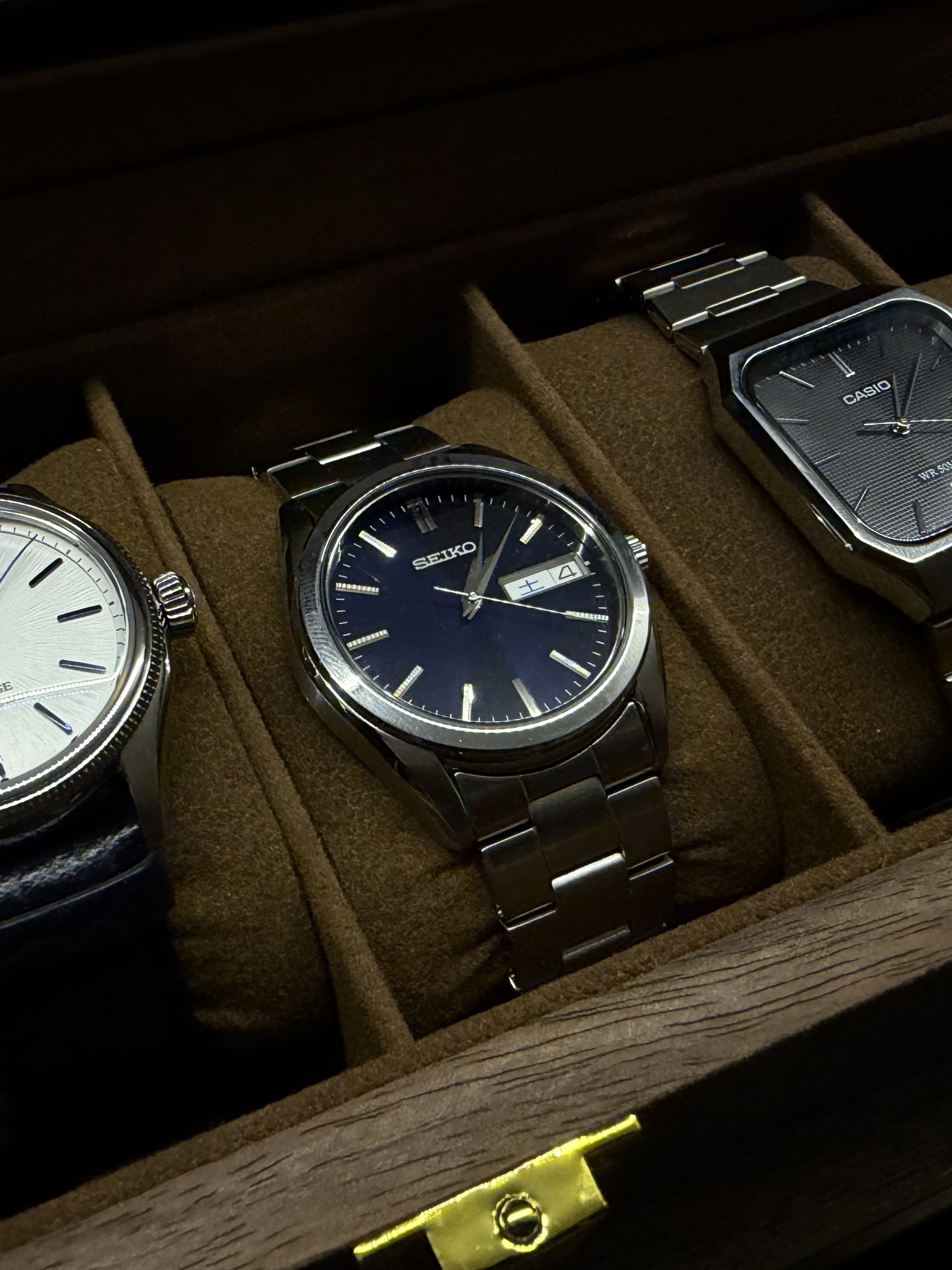 Seiko Selection SBTH009 37.4mm Stainless Steel Blue, Casio MTP-B185D-1AV 착용 스타일