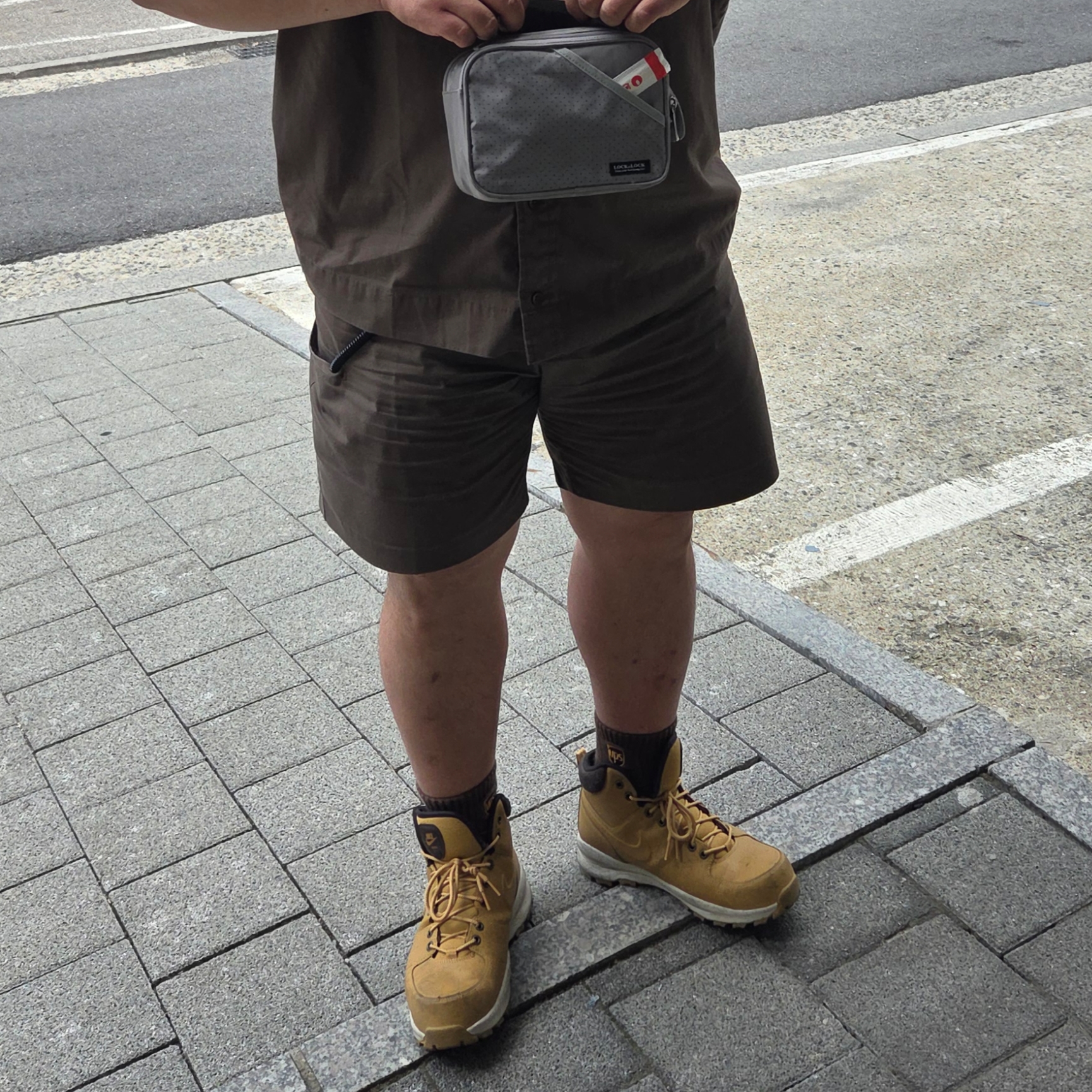 Nike Manoa Leather Haystack Velvet Brown 착용 스타일