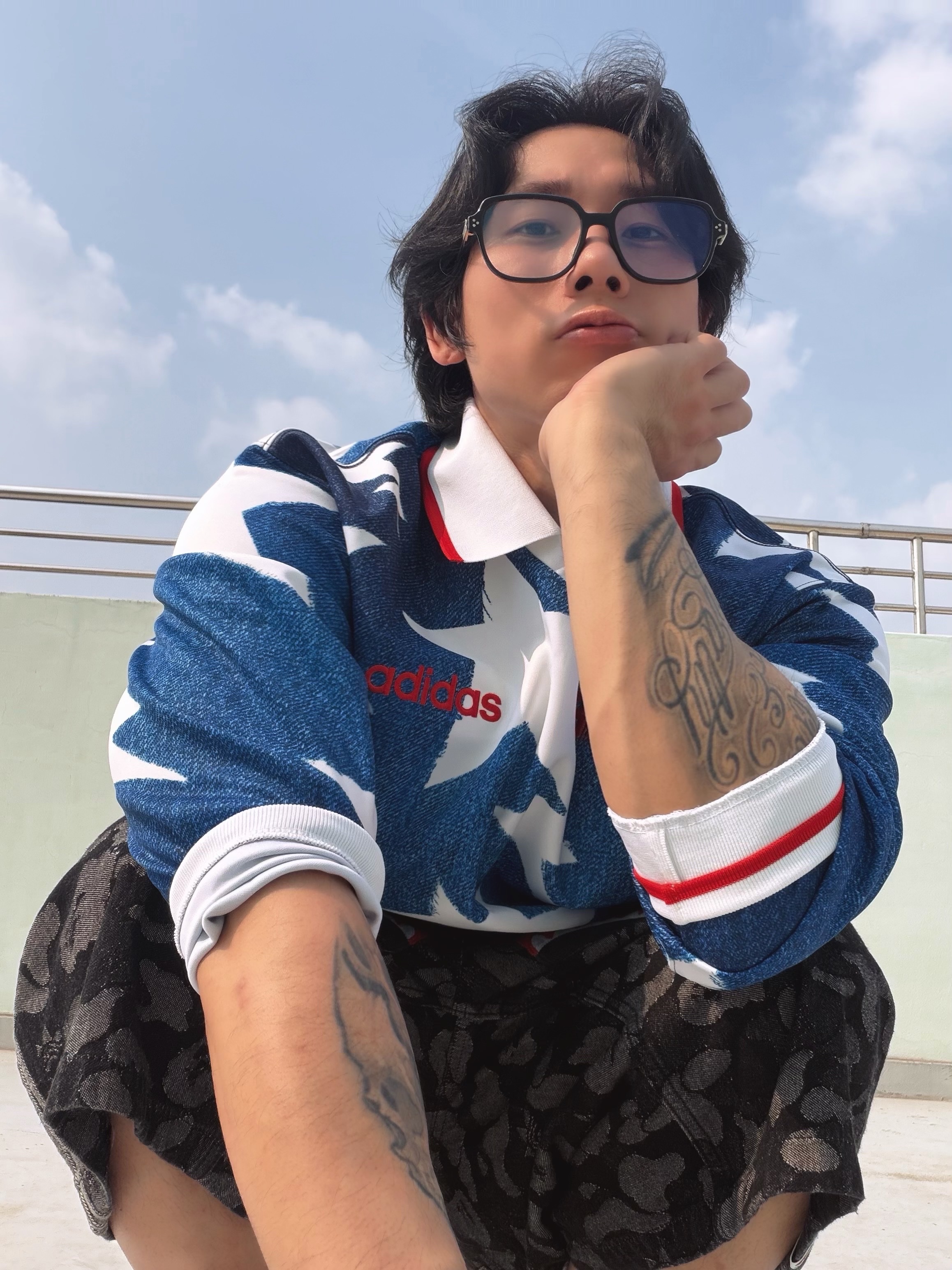Adidas x BAPE Long Sleeve Standard Jersey Medium Blue Denim - KR Sizing, Adidas x BAPE Shark Denim Shorts Black - KR Sizing 착용 스타일 - 1