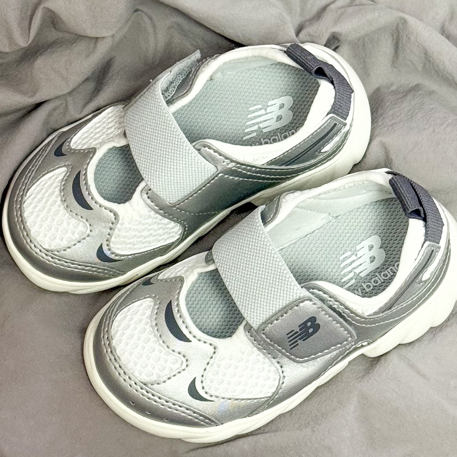 (TD) New Balance Freedle 920 Sandal Silver 착용 스타일