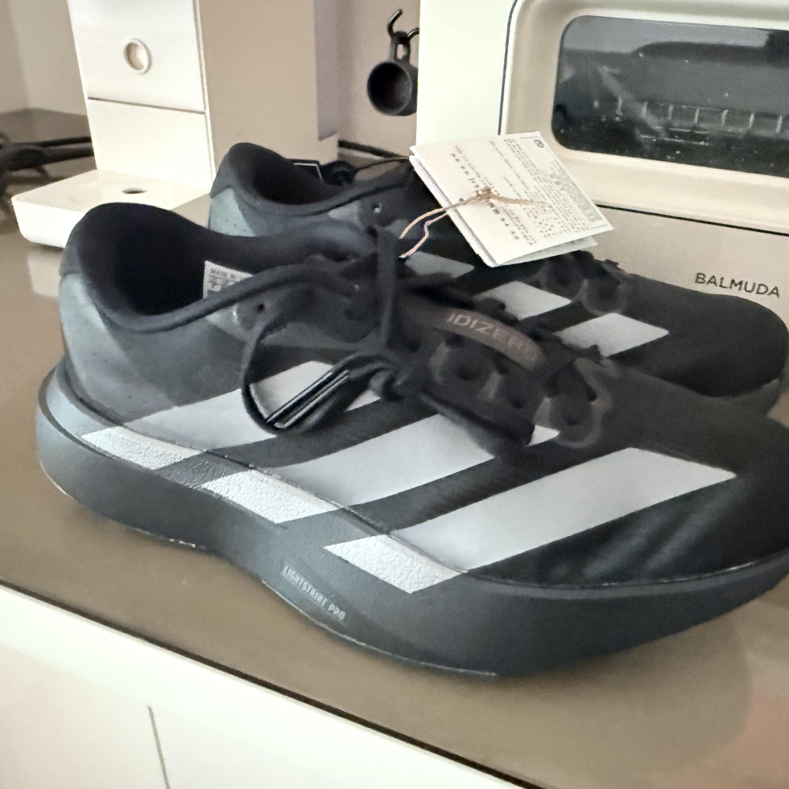 (W) Adidas Adizero EVO SL Core Black Iron Metallic 착용 스타일