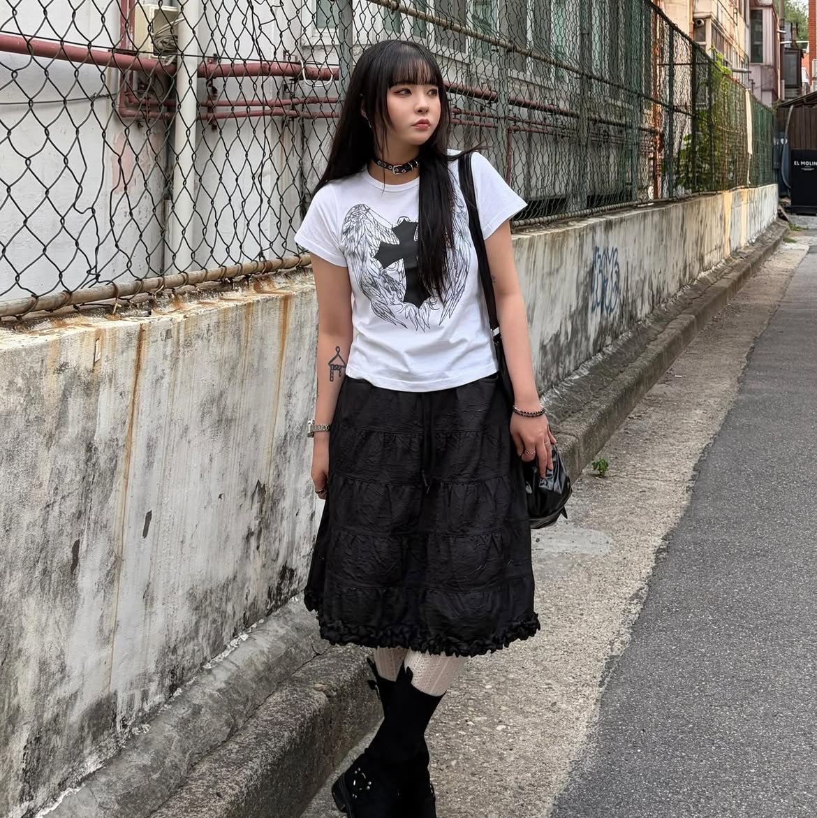 SLOW RECORD HOUSE Cross Wing T-Shirt White 착용 스타일 - 7