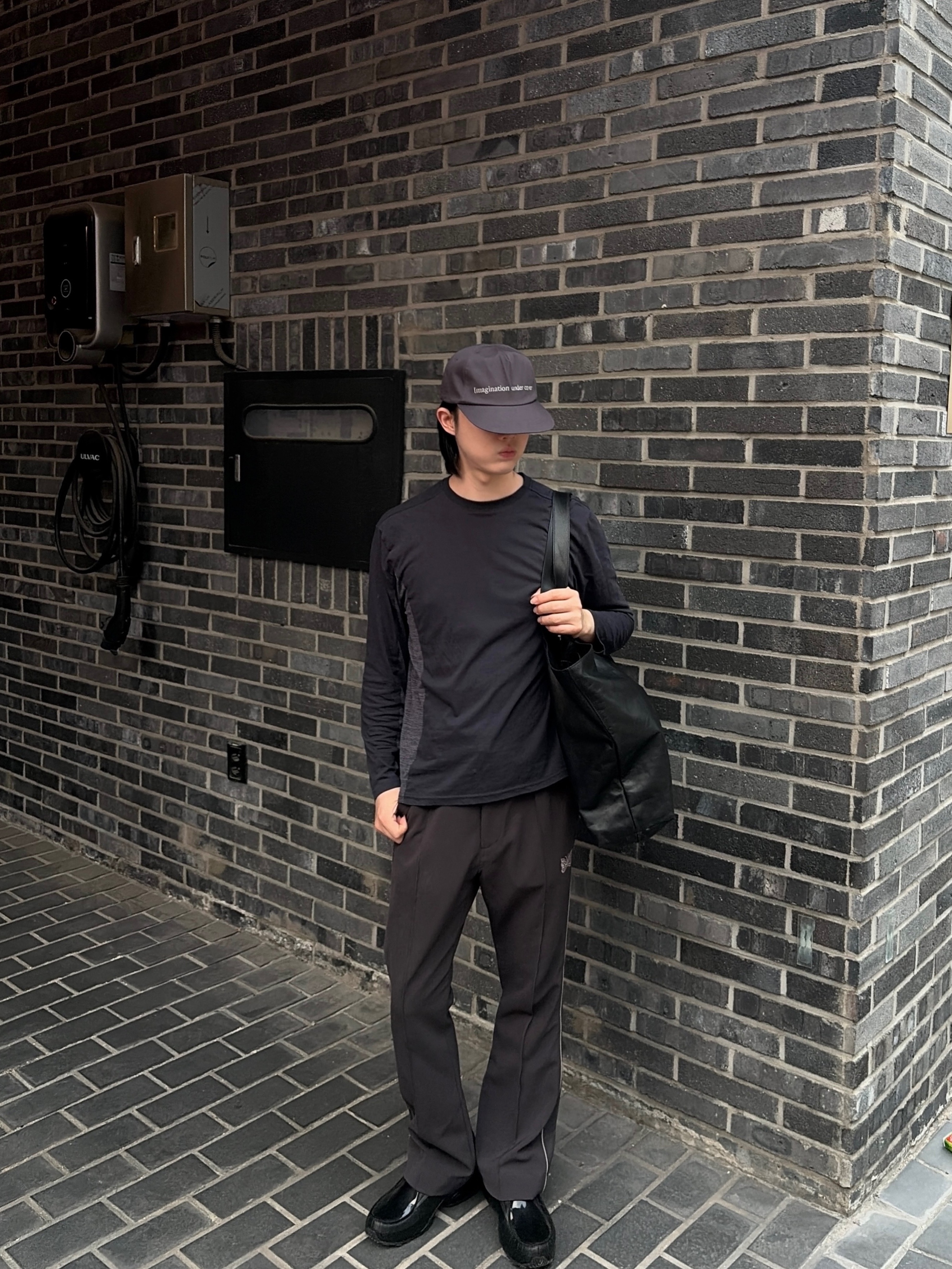 Xlim EP.9 01 Sleeve Charcoal, Xlim EP.9 01 Cap Royal Blue 착용 스타일 - 1