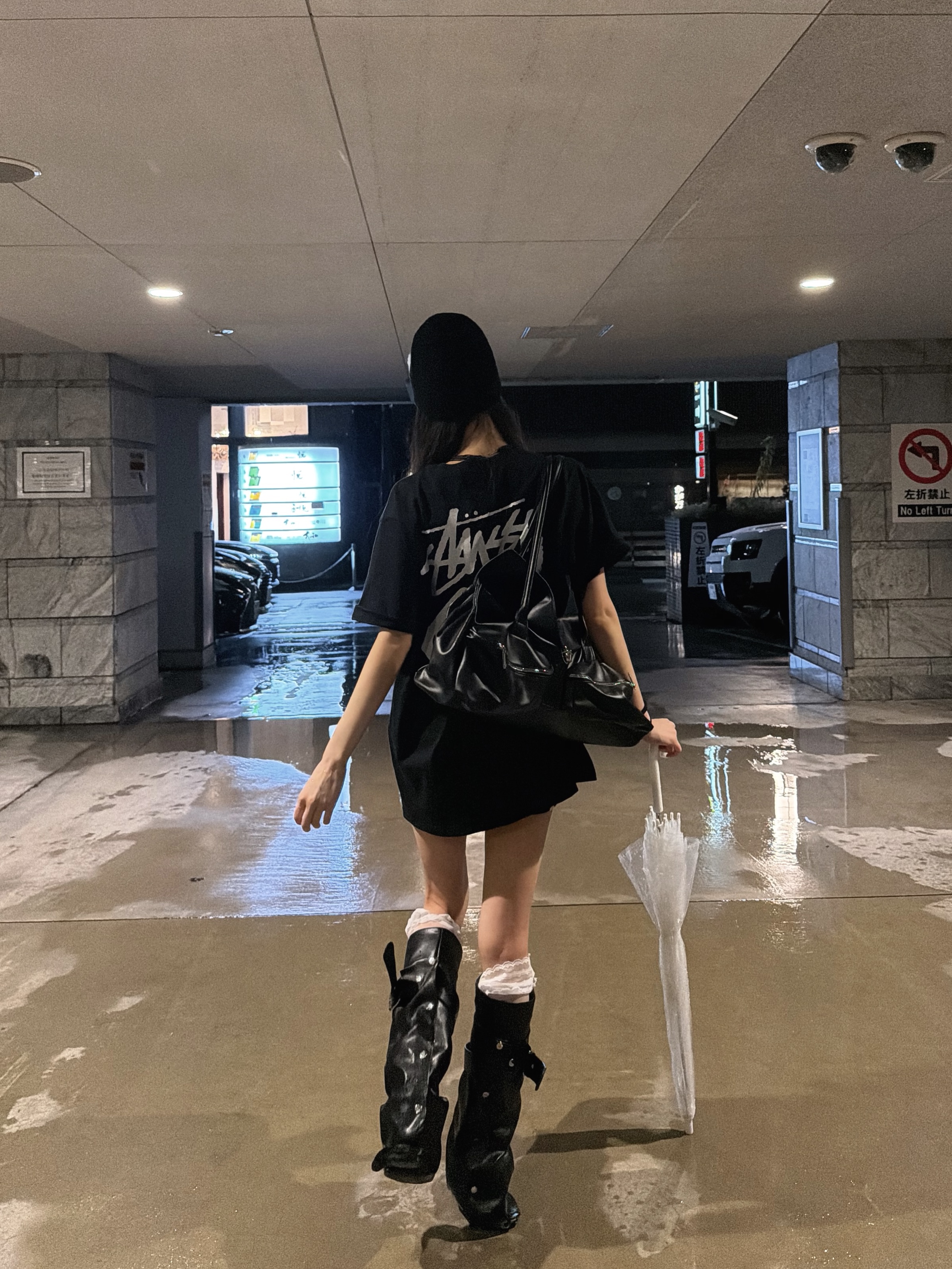 Stussy Dice Pigment Dyed T-Shirt Black 2023 착용 스타일 - 8