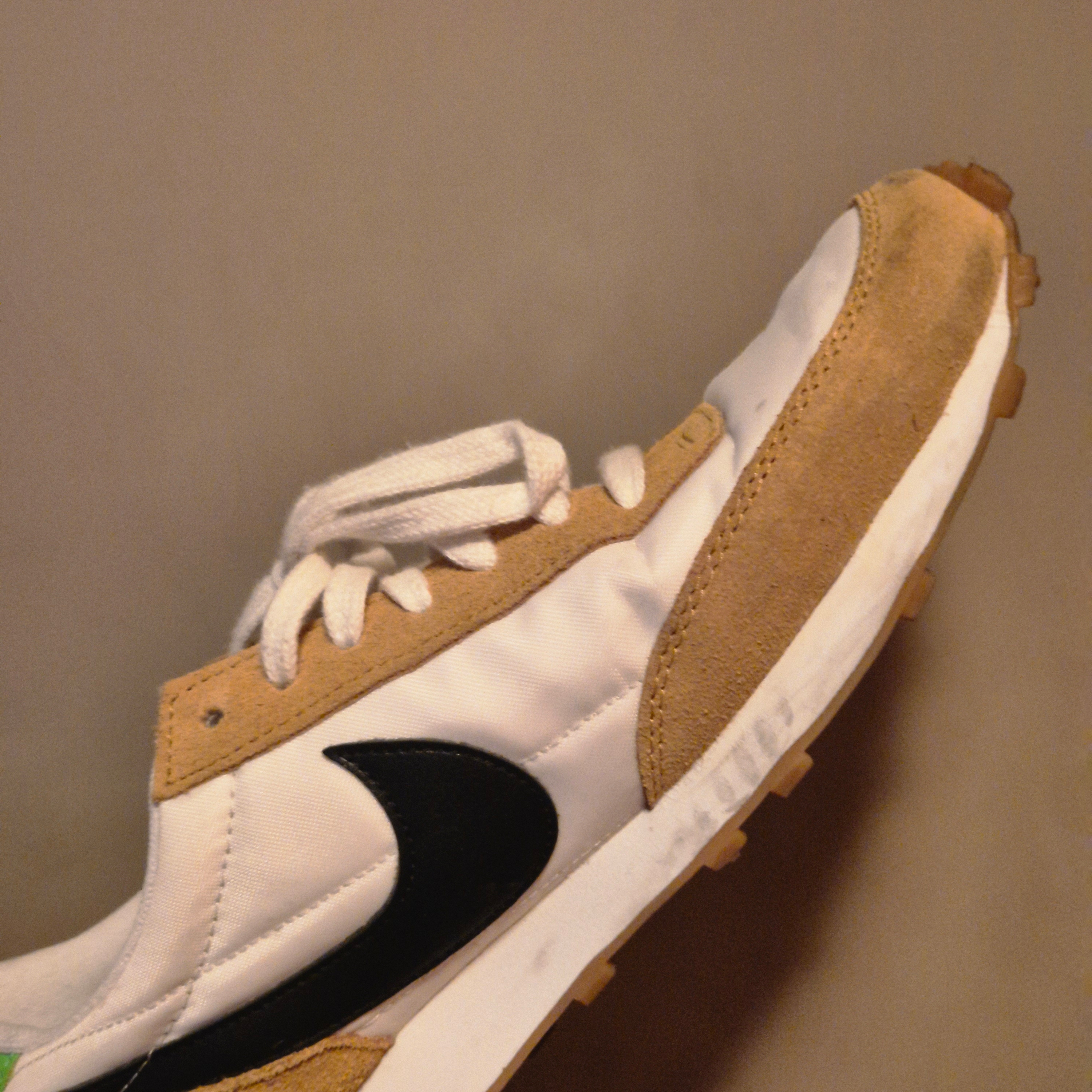(W) Nike Daybreak Wheat 착용 스타일