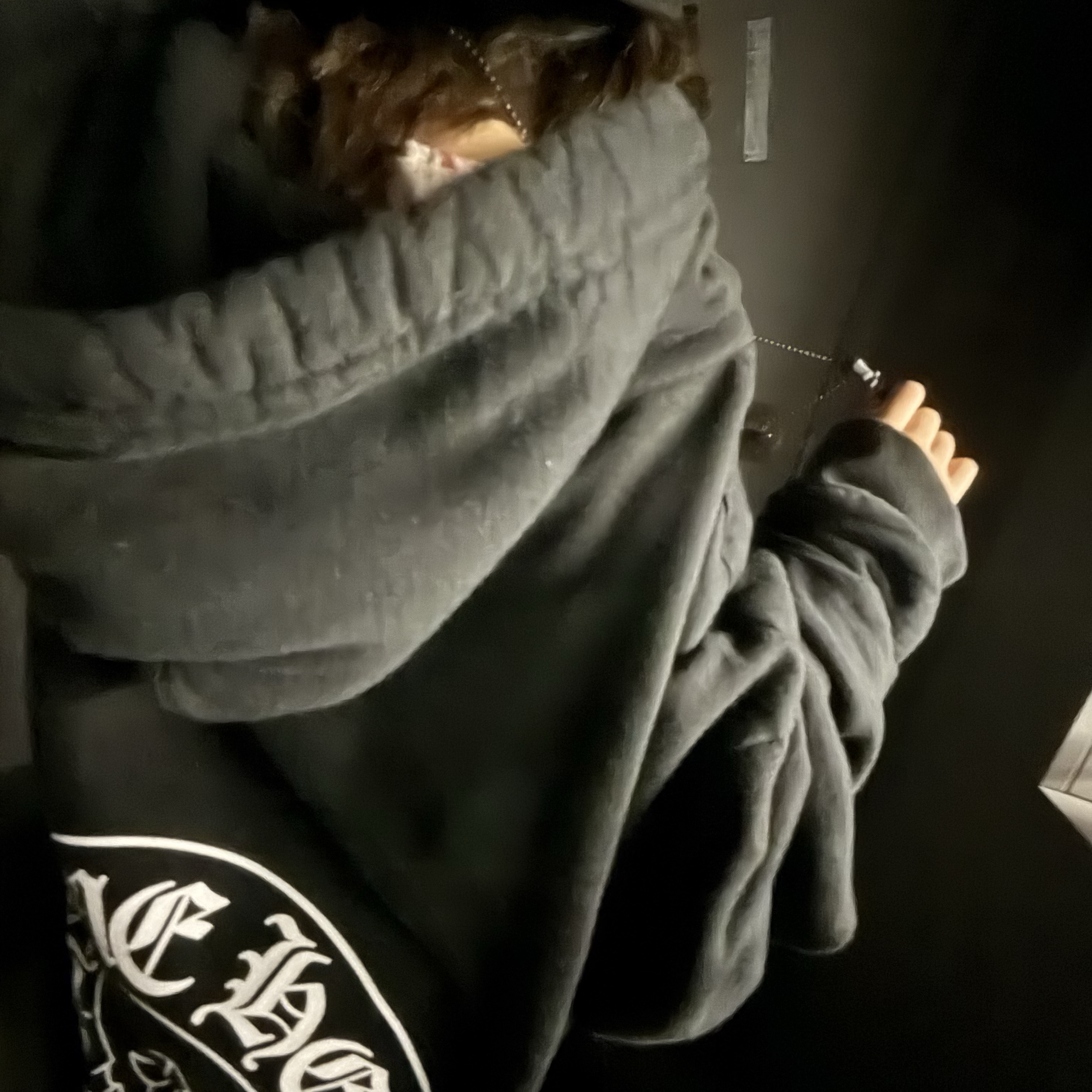 Chrome Hearts Horseshoe Hoodie Black - Osaka Exclusive 착용 스타일 - 2