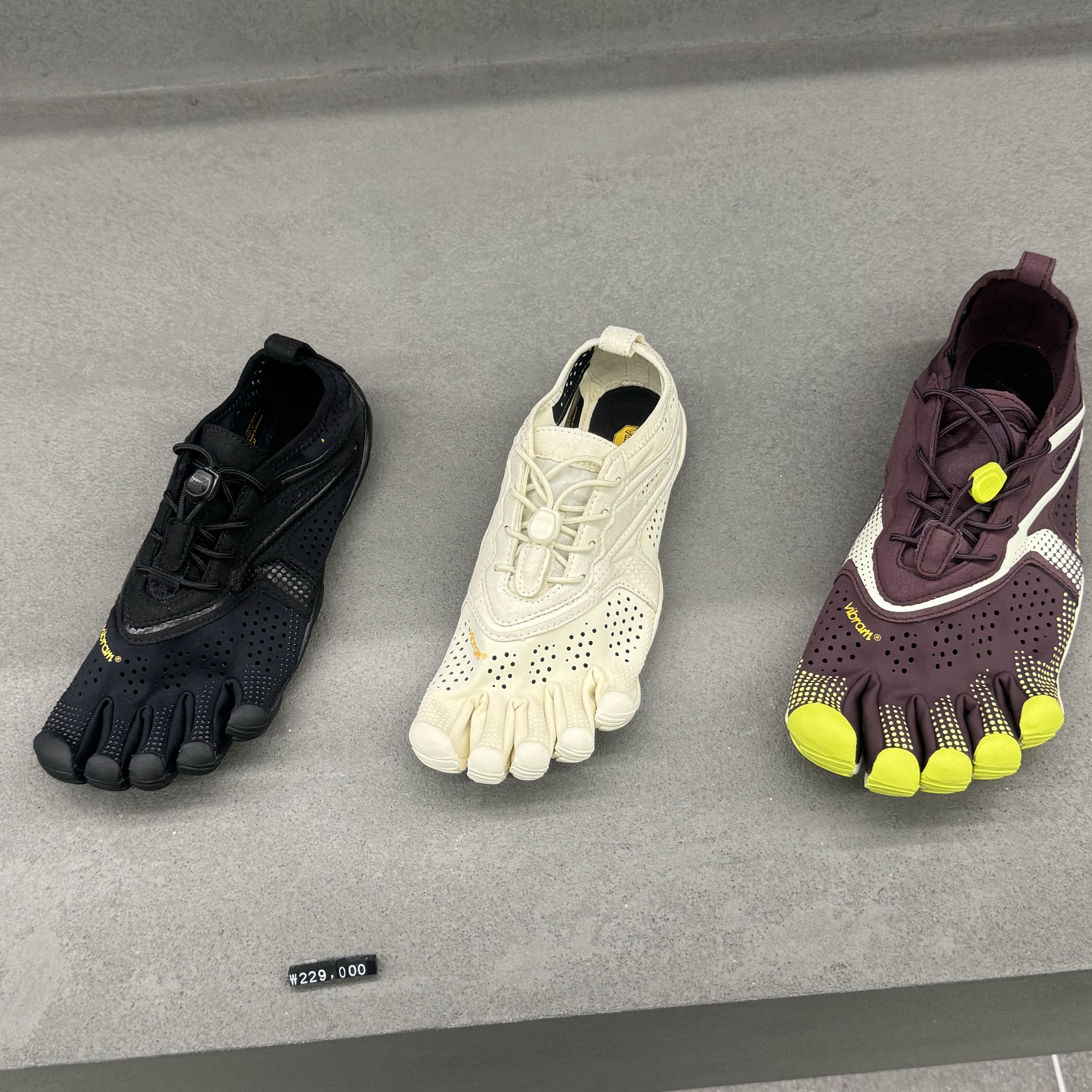 Vibram Fivefingers KSO Evo Black Black 착용 스타일
