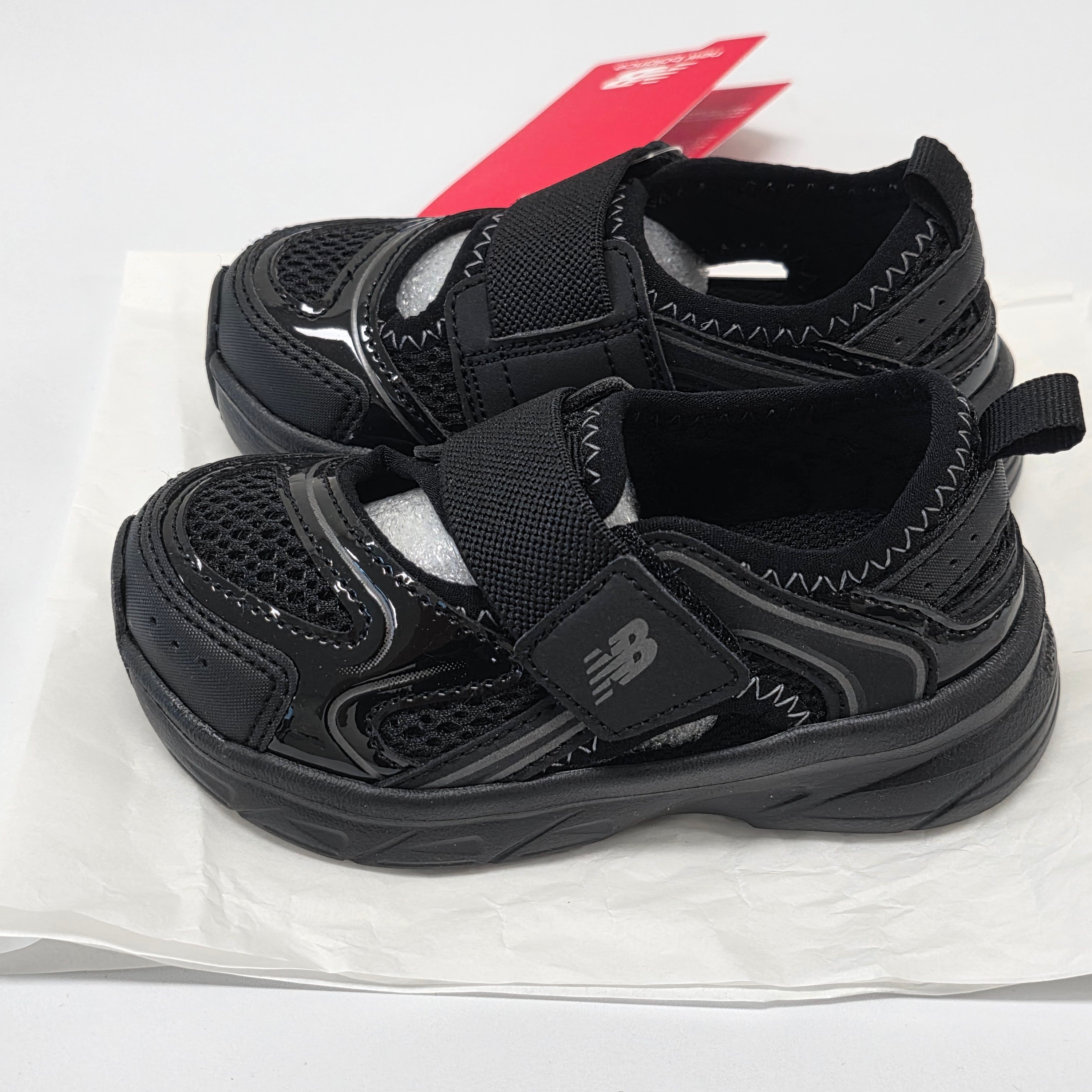(TD) New Balance Freedle X Sandal Jet Black 착용 스타일