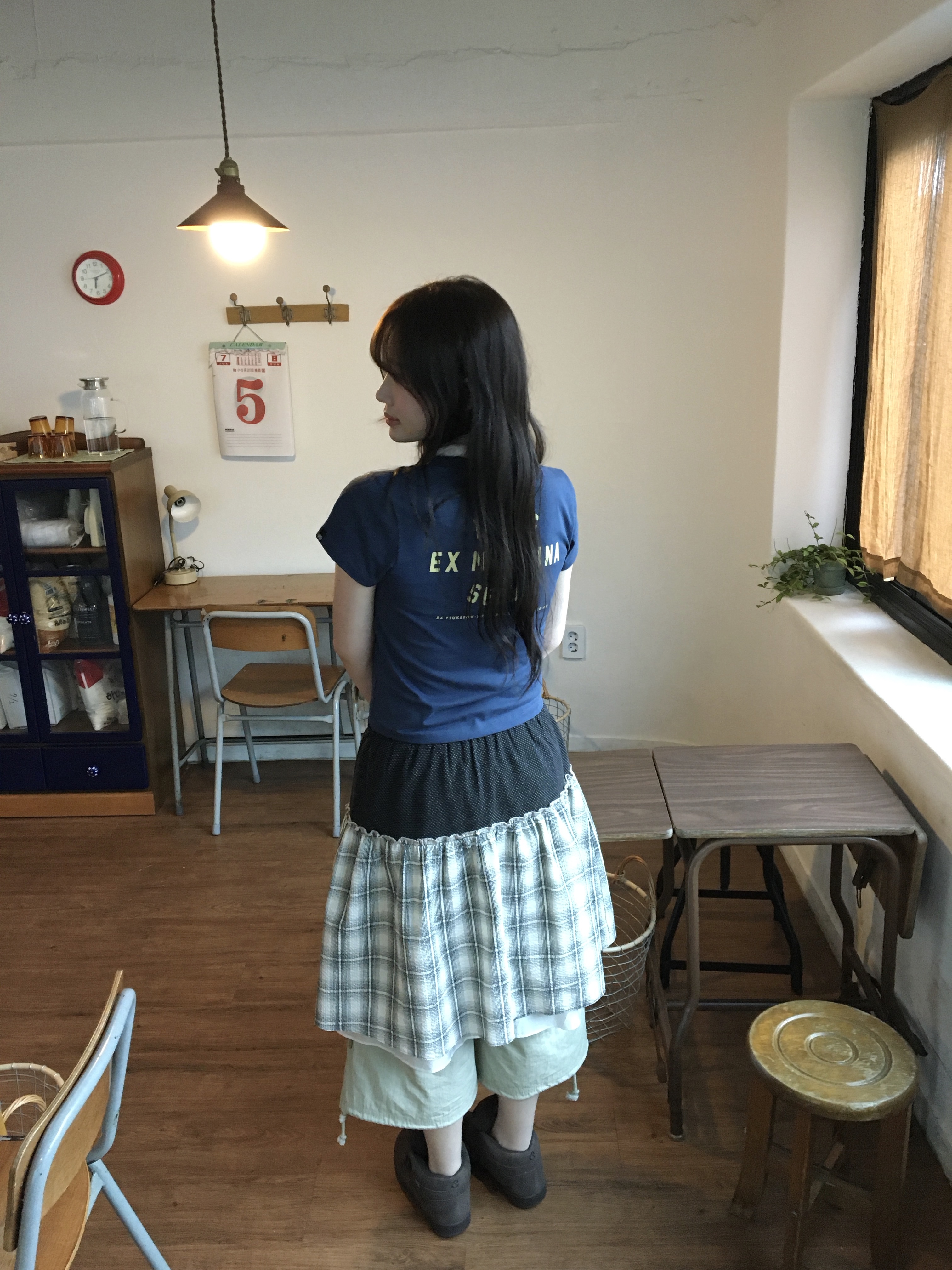 (W) Deus Ex Machina Seoul College Address T-Shirt Navy 착용 스타일 - 2