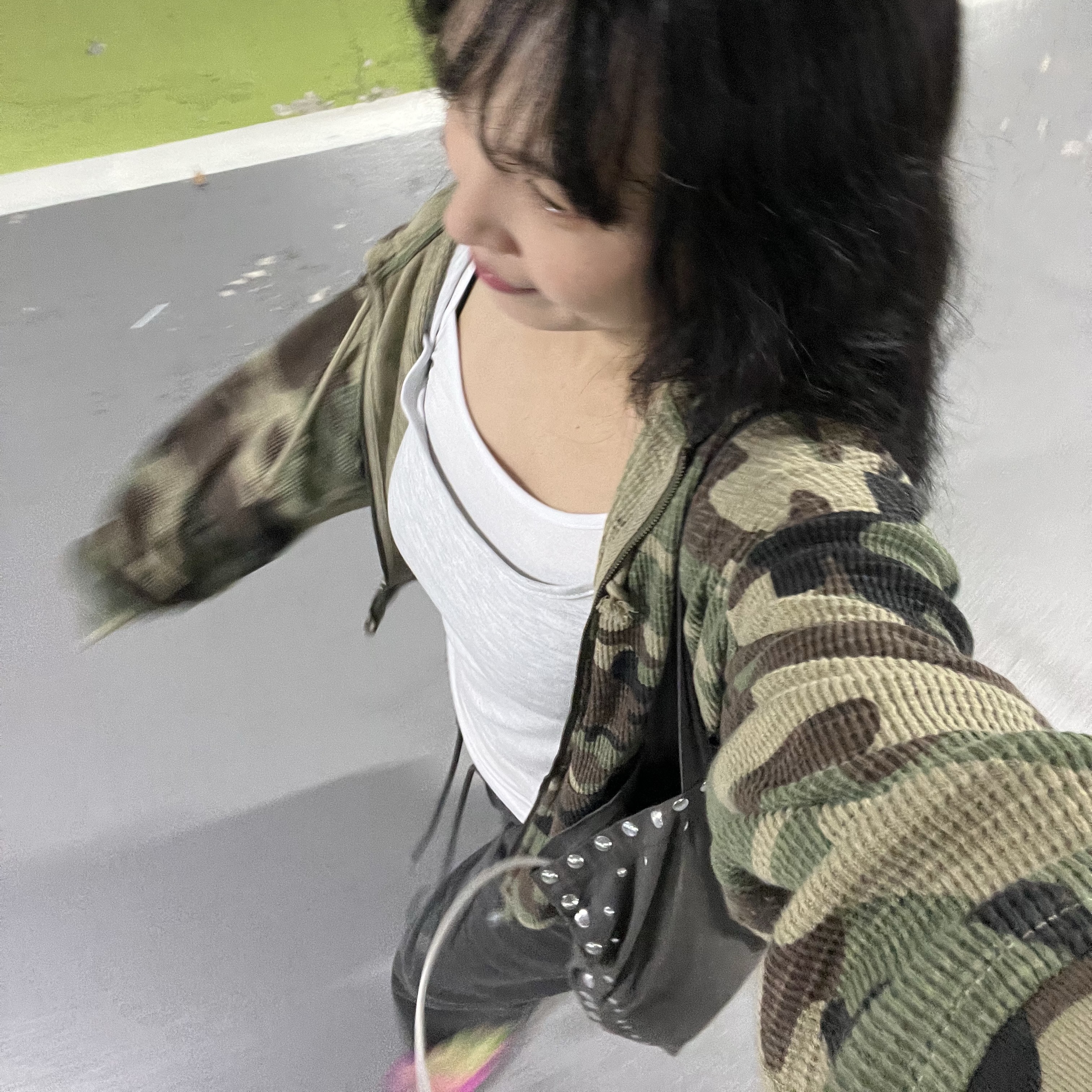Stussy Lightweight Thermal Hoodie Camo 착용 스타일 - 2