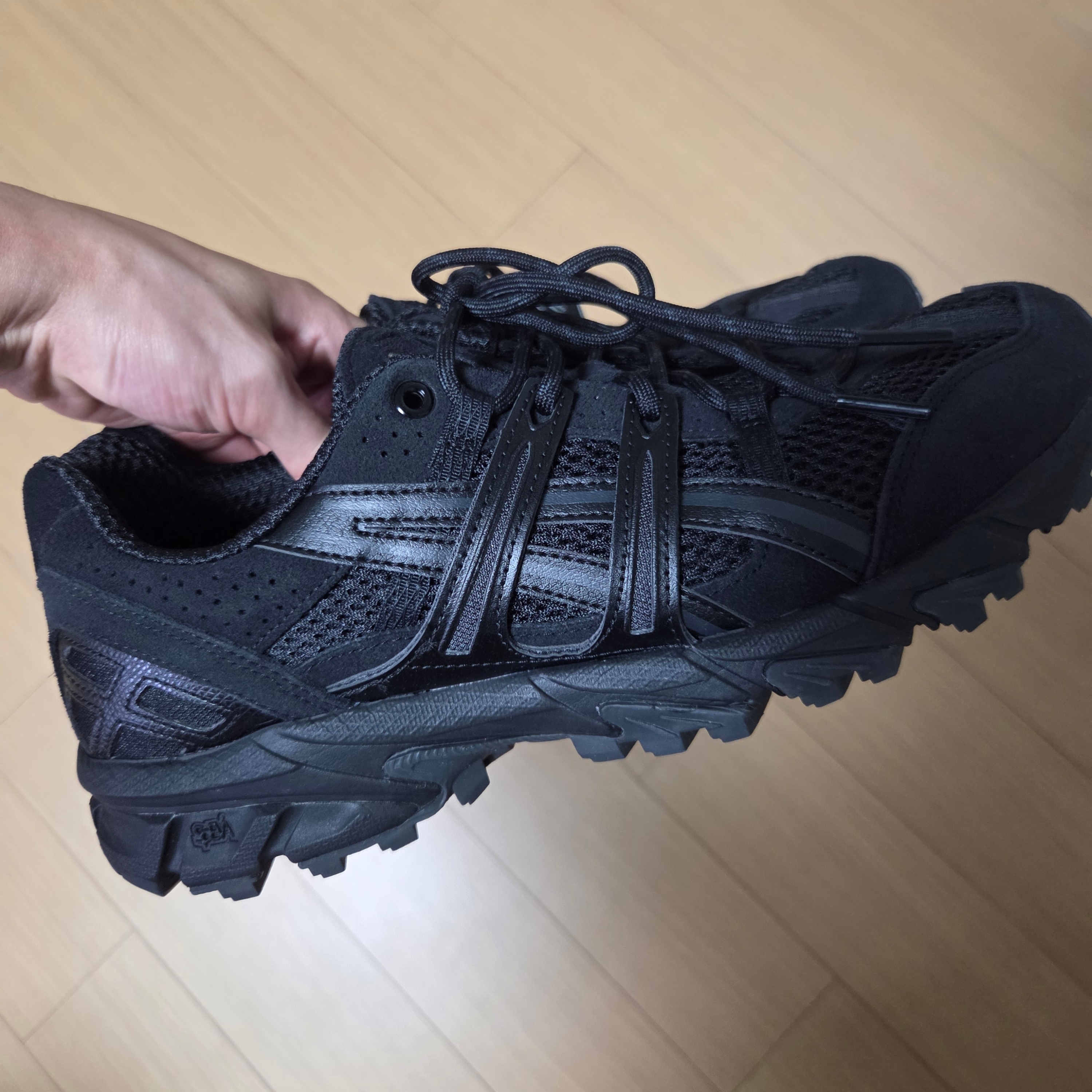 Asics Gel-Sonoma 15-50 Black 착용 스타일 - 5
