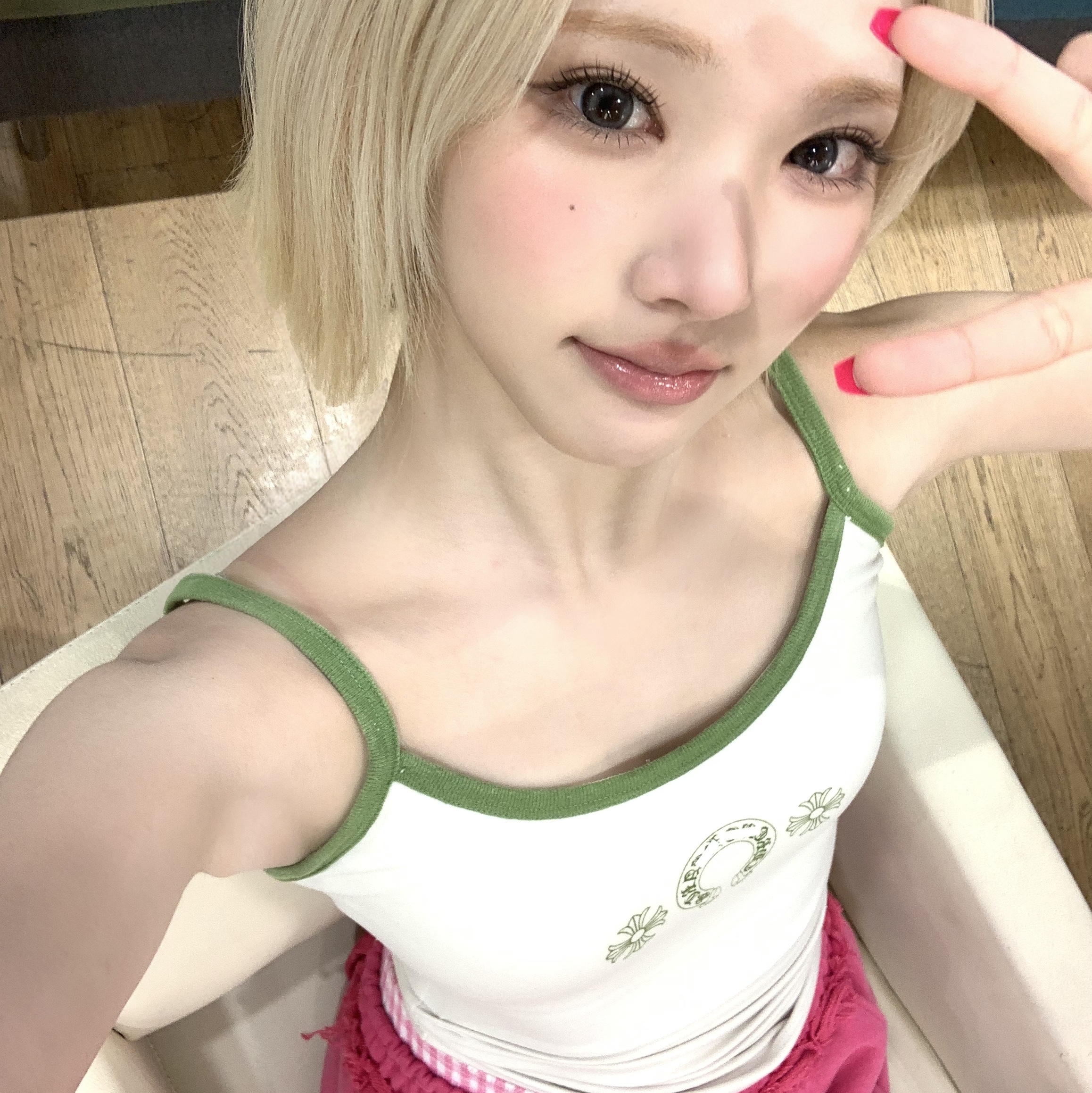 (W) Chrome Hearts Horseshoe Logo Tank Top White Green 착용 스타일