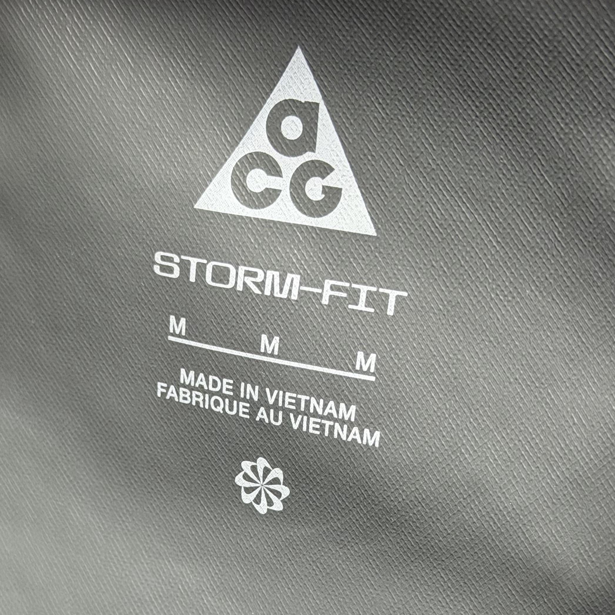 Nike ACG Storm-Fit ADV Cascade Rains Full Zip Jacket Black - Asia 착용 스타일 - 2