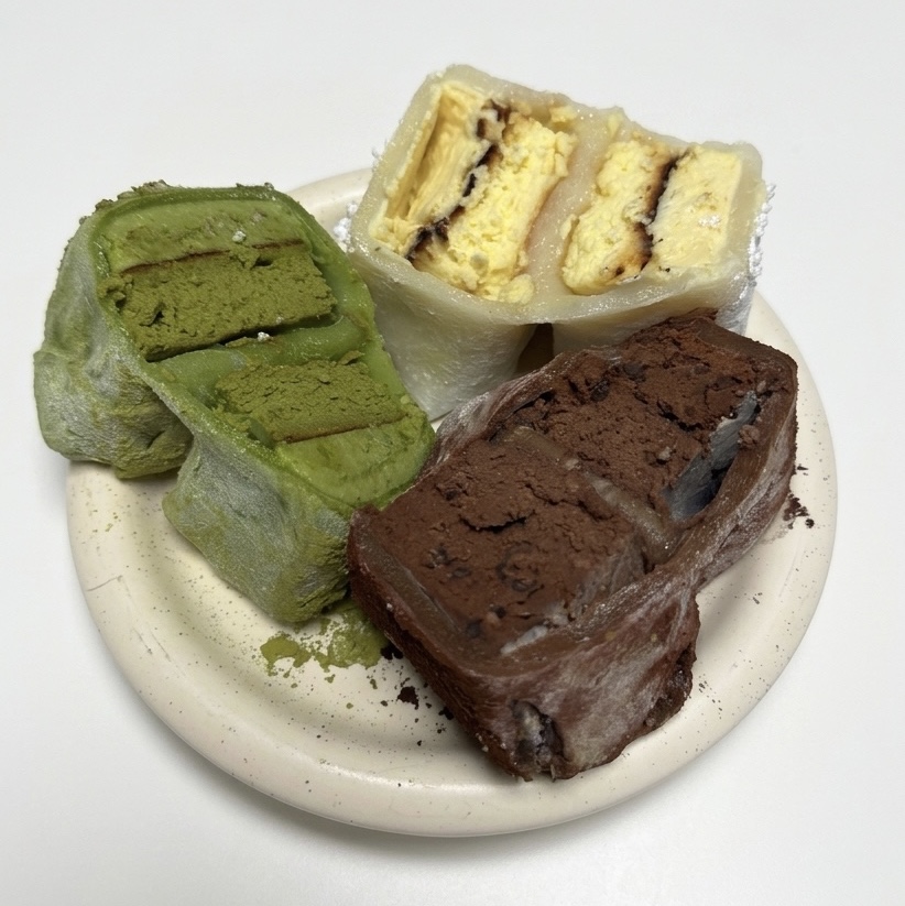 [KREAM 단독] What A Bread Mochi Cheesecake 착용 스타일 - 3