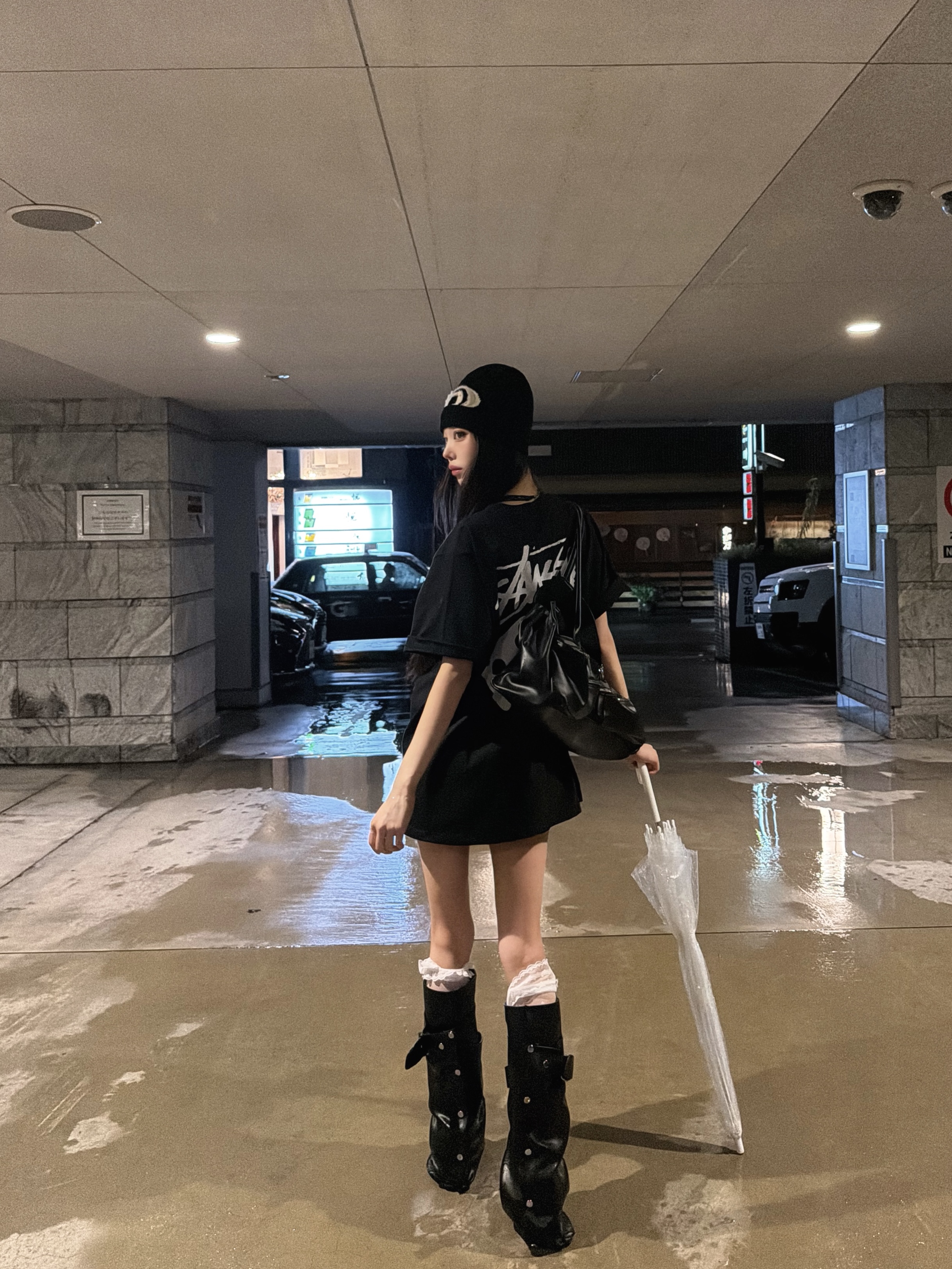 Stussy Dice Pigment Dyed T-Shirt Black 2023 착용 스타일 - 7