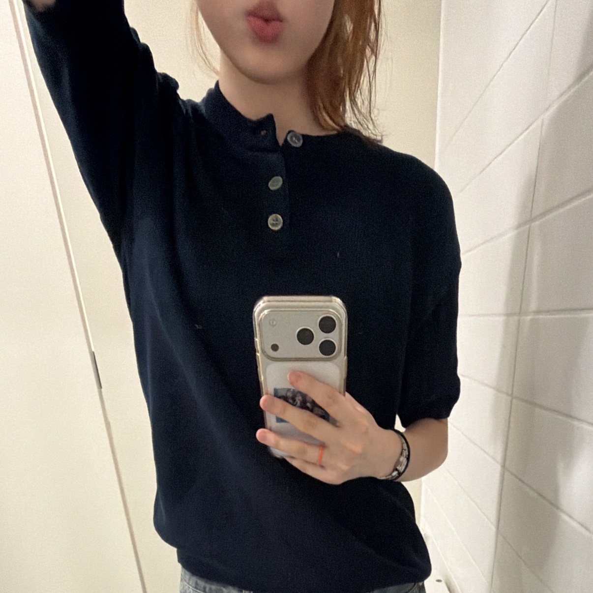 Knitted Coolever Henley Neck Half Sleeve Knit NVAY 착용 스타일 - 3