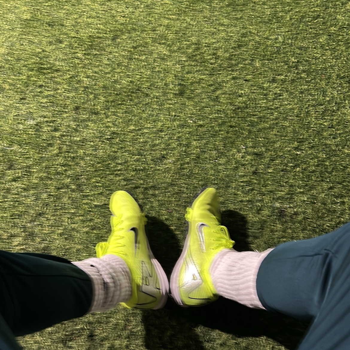 Nike Zoom Mercurial Vapor 16 Pro TF Volt Black 착용 스타일