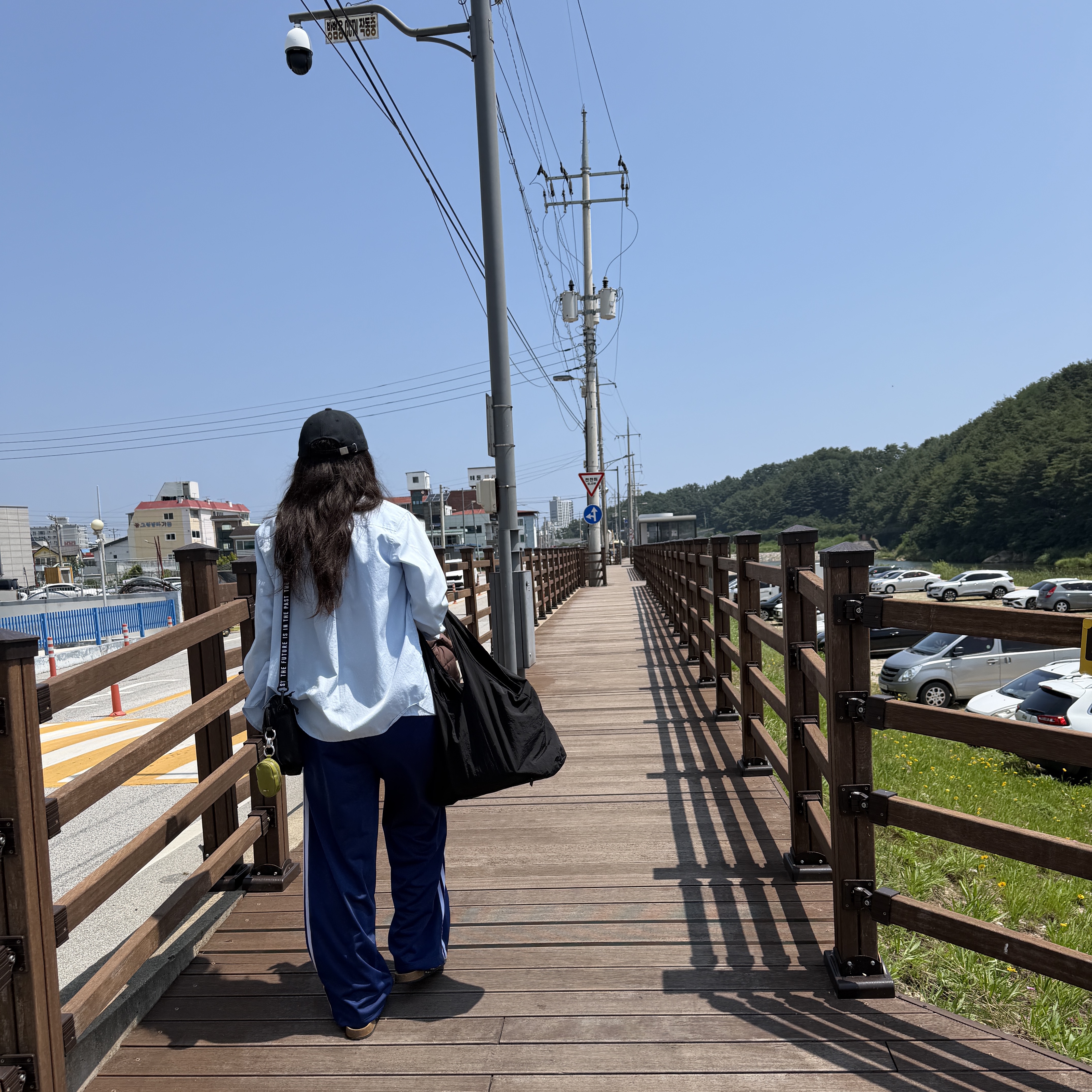 (W) Adidas Originals Firebird Loose Track Pants Dark Blue - US Sizing, Human Made Military Pouch Large Black 착용 스타일 - 2