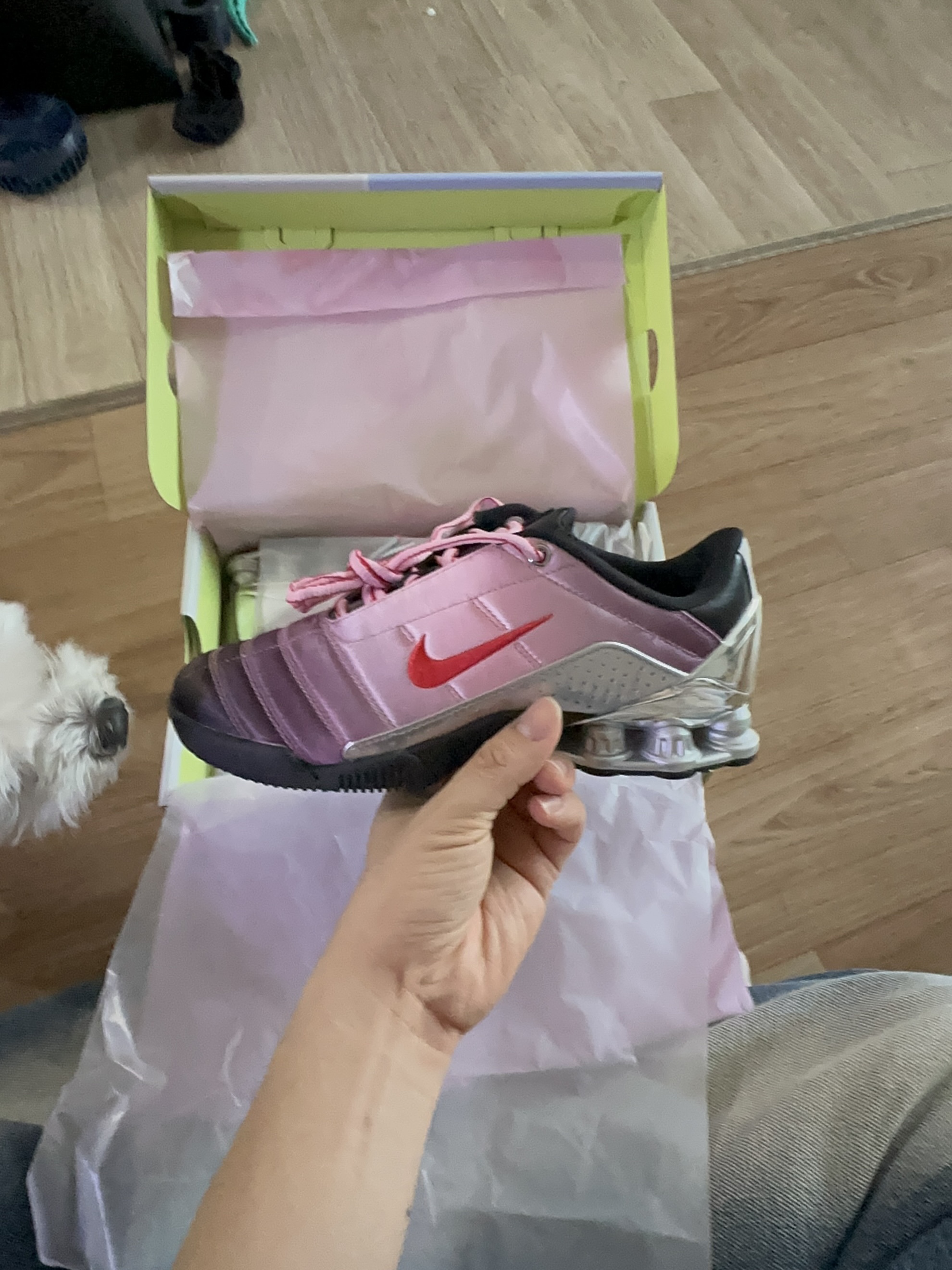 (W) Nike x Forget-me-nots Total 90 Shox Magia Shy Pink and University Red 착용 스타일