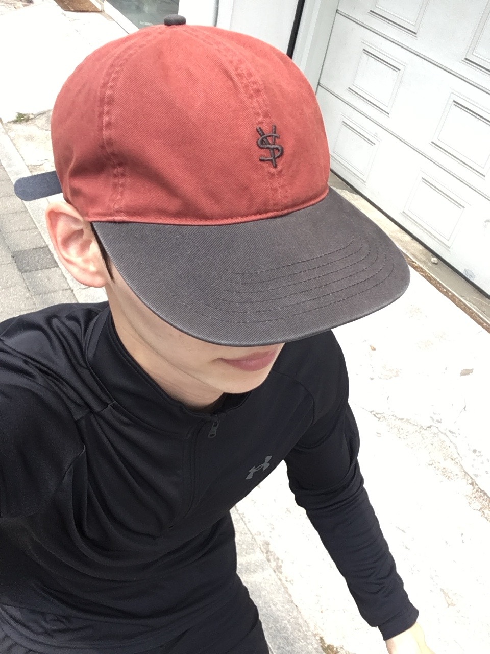 Sunday Ceremony Sy Classic Vintage Logo Cap - Red Black, Sunday Ceremony Sy Logo 5 Panel Cotton Cap - Navy 착용 스타일 - 3