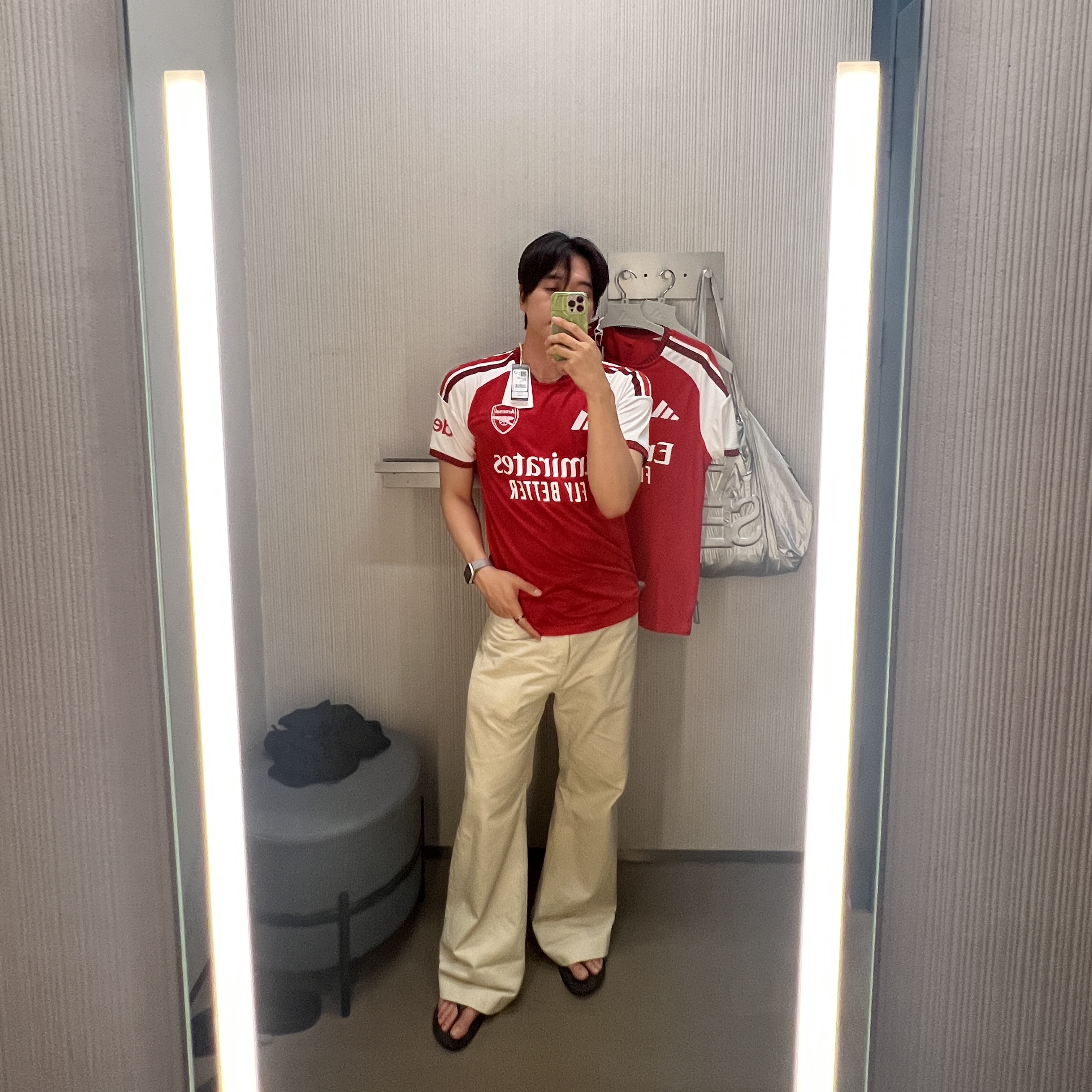Adidas Arsenal 2025/26 3rd Jersey Cloud White Team Coll Burgundy 2 - KR Sizing (Non Marking Ver.), STU 24 Spring Flared Cotton Pants Ivory 착용 스타일