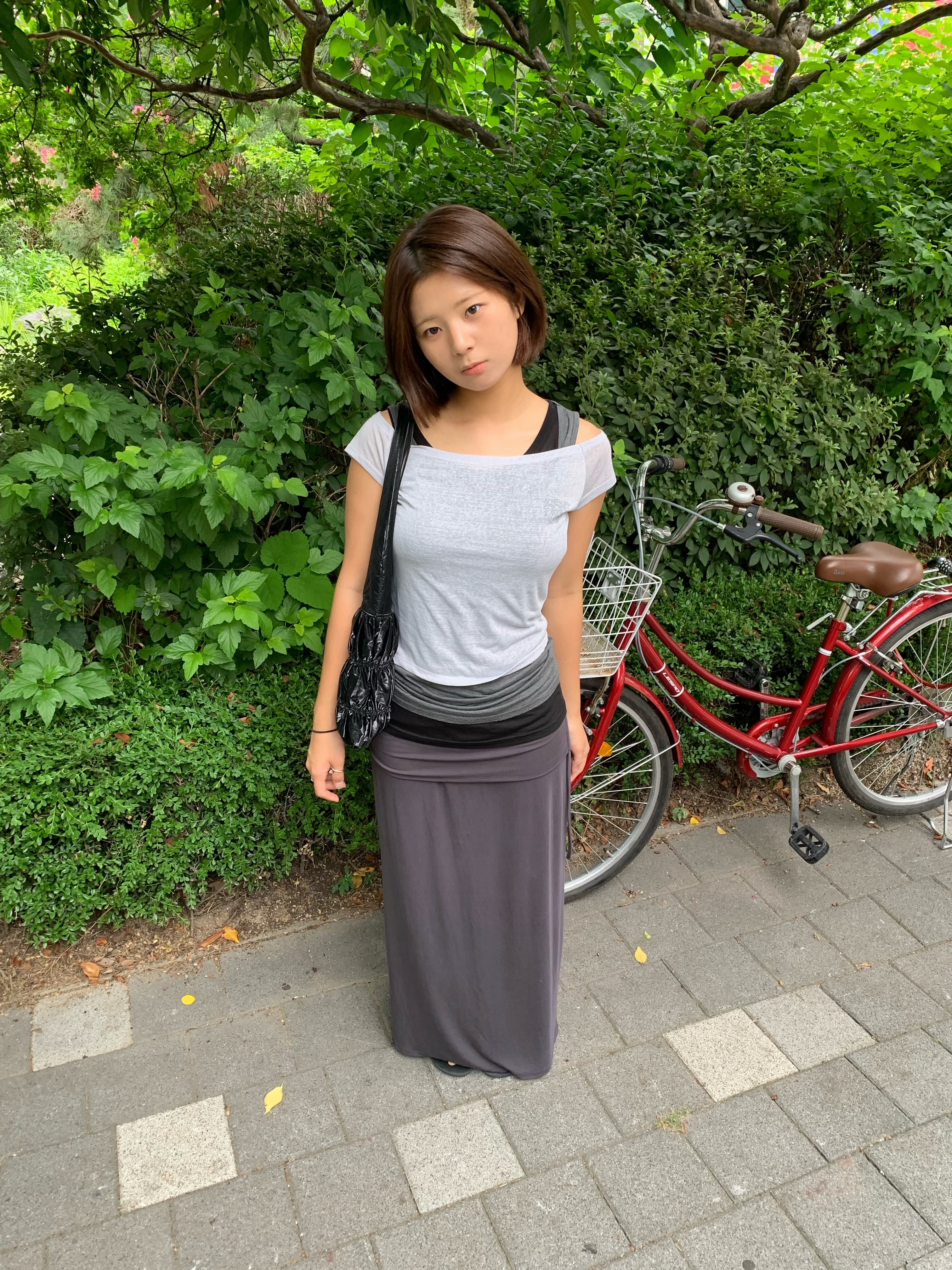 Sculptor Lazy Sleeveless Layered Tee Pale Gray 착용 스타일 - 1