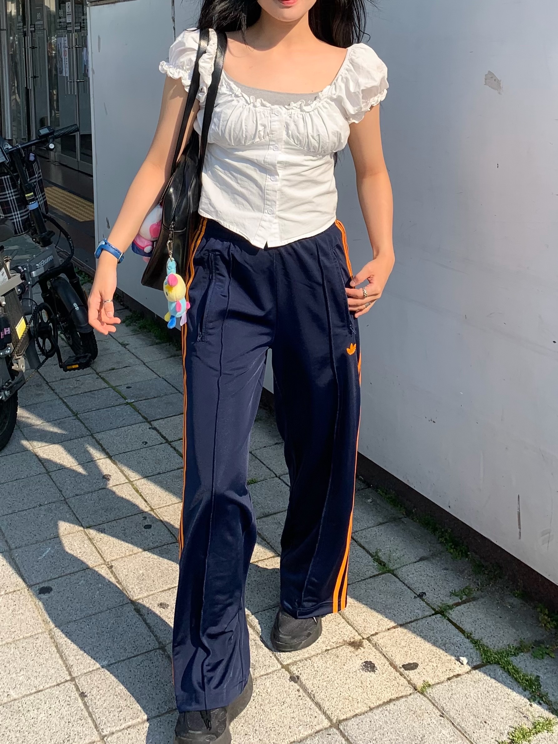 (W) Adidas Adicolor Classic Firebird Loose Track Pants Night Indigo Crew Orange - KR Sizing, Adidas Adizero Aruku Core Black Carbon 착용 스타일